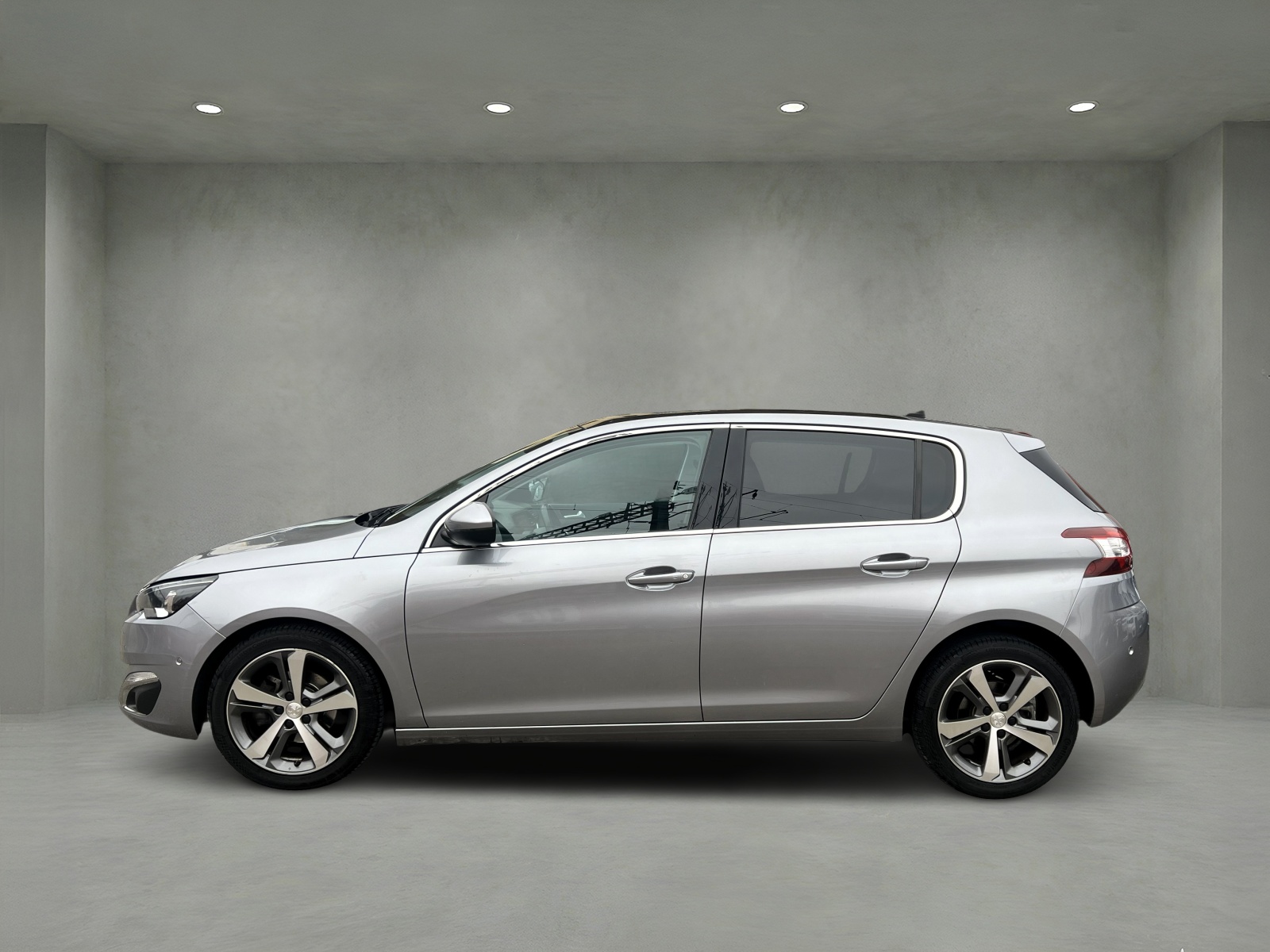 PEUGEOT 308 1.2 THP Style Automatic-image-1