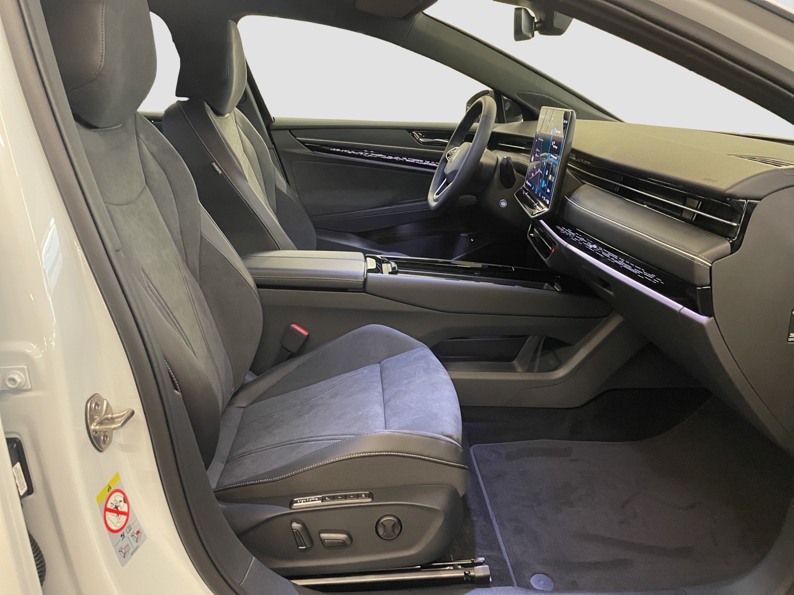 VW ID.7 Tourer Pro 77 kWh United-image-13