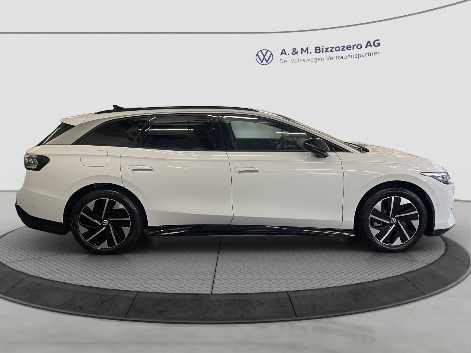 VW ID.7 Tourer Pro 77 kWh United-image-5