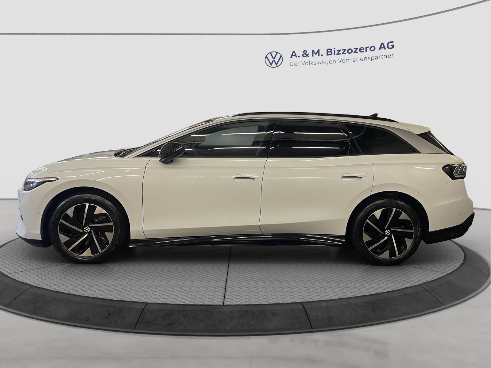 VW ID.7 Tourer Pro 77 kWh United-image-1