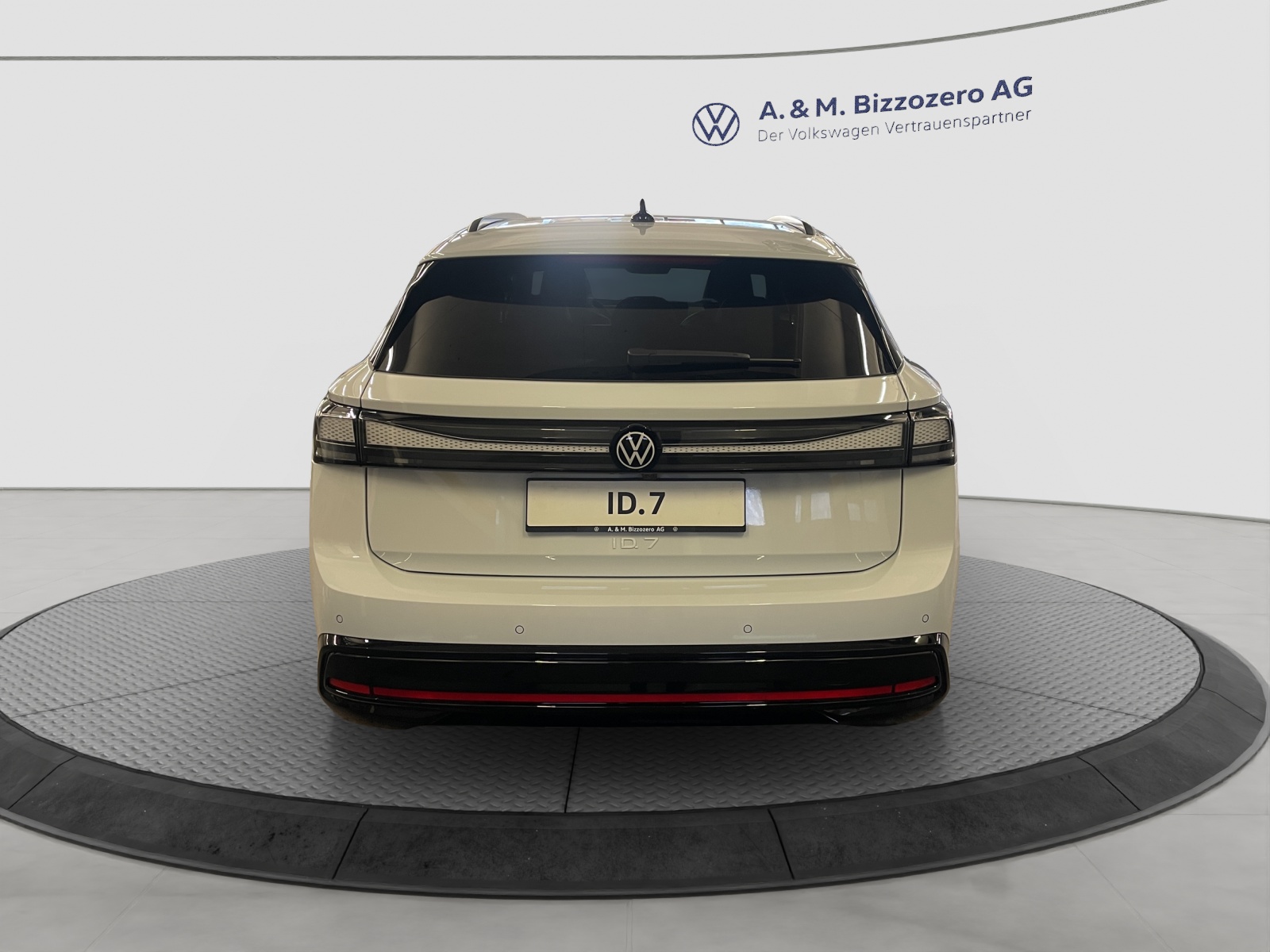 VW ID.7 Tourer Pro 77 kWh United-image-3