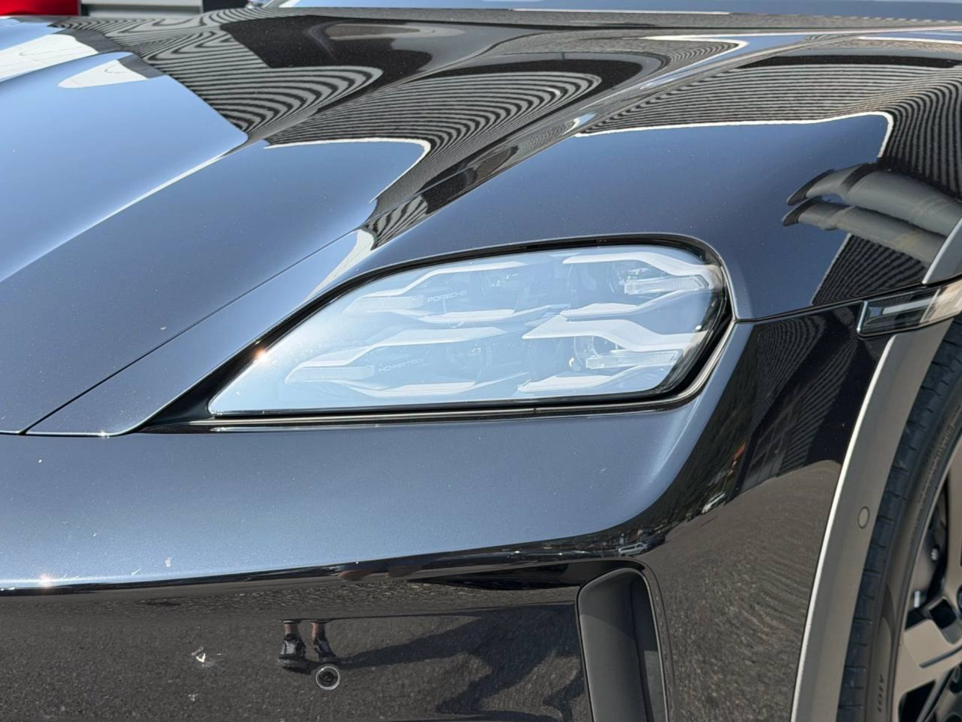 PORSCHE Taycan 4 Cross Turismo-image-13