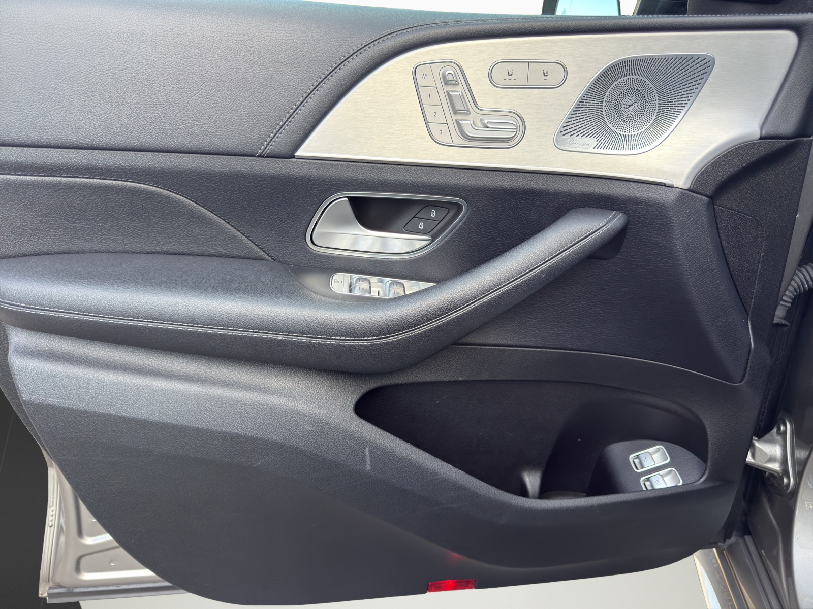 MERCEDES-BENZ GLE 300 d 4Matic AMG Line 9G-Tronic-image-9