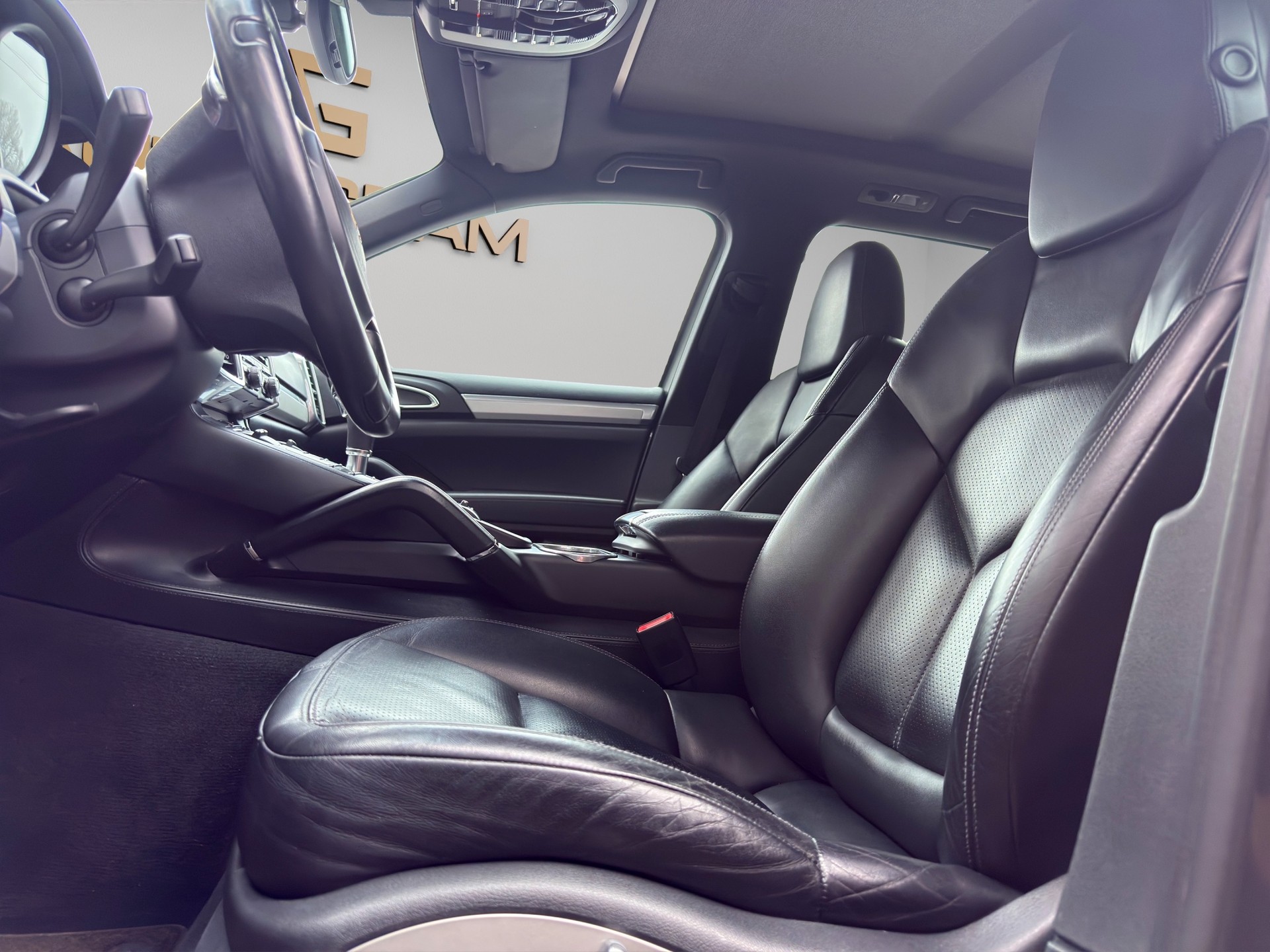 PORSCHE Cayenne S-image-11