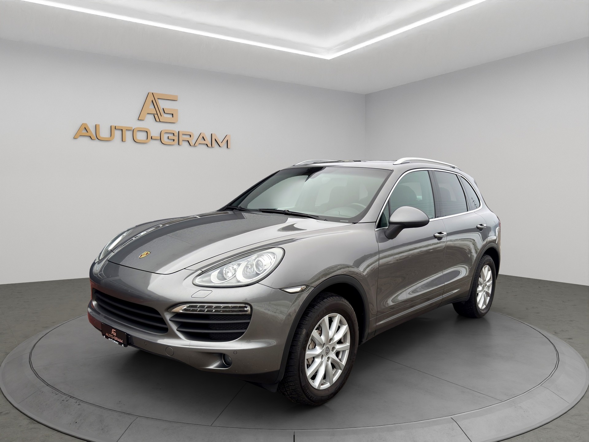 PORSCHE Cayenne S-image-0