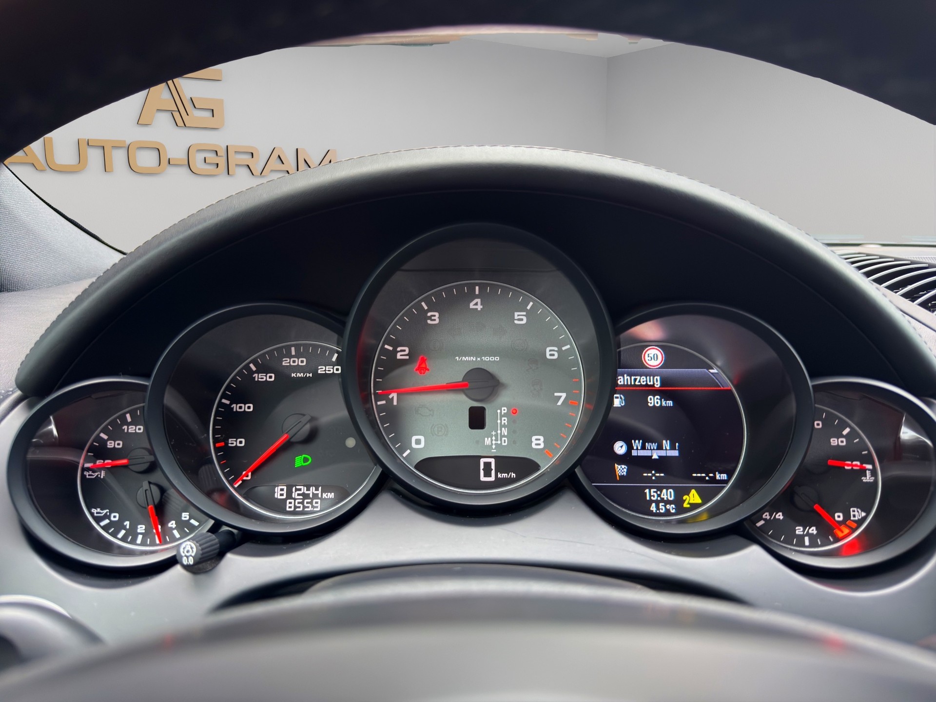 PORSCHE Cayenne S-image-15