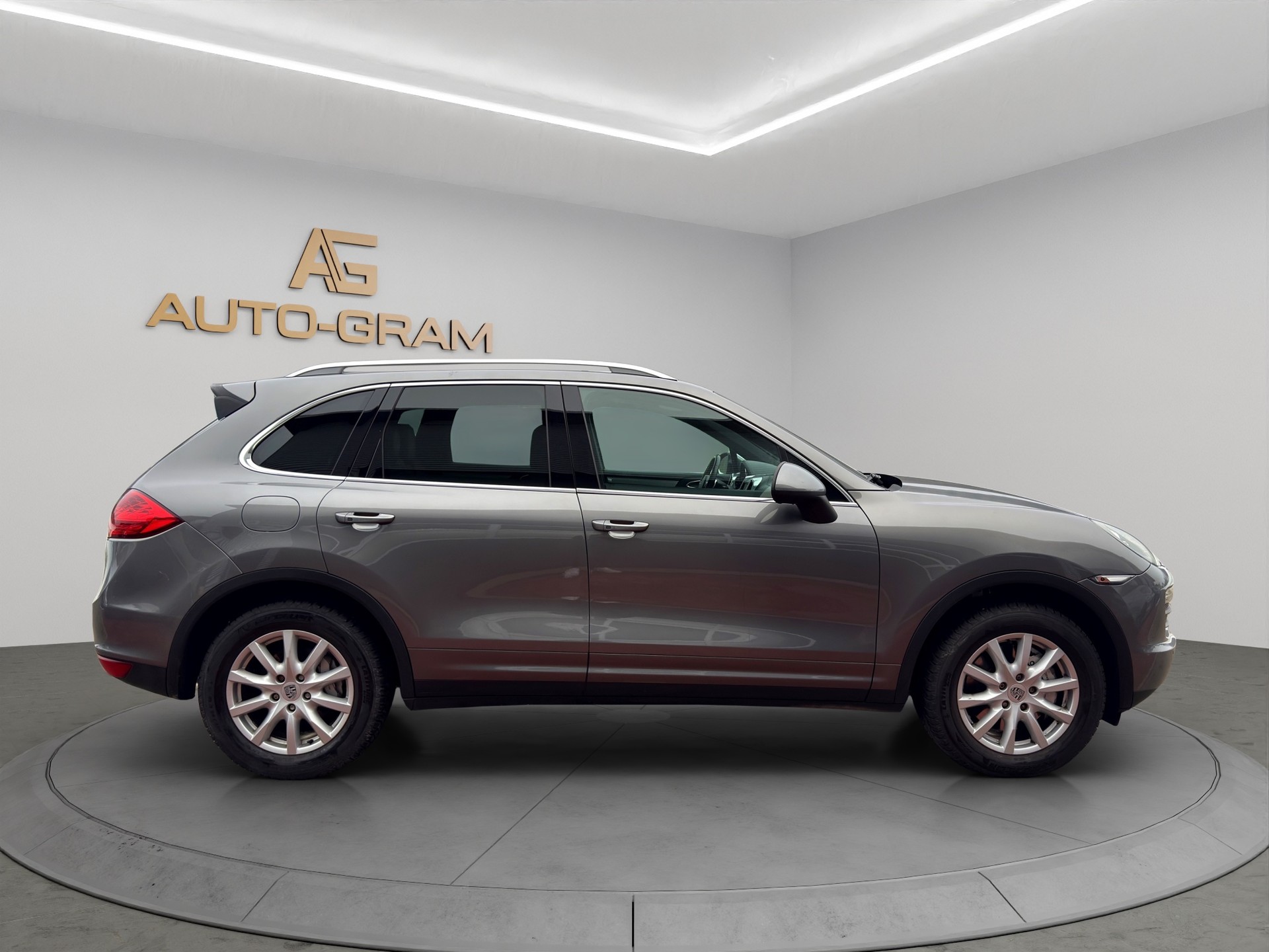 PORSCHE Cayenne S-image-5