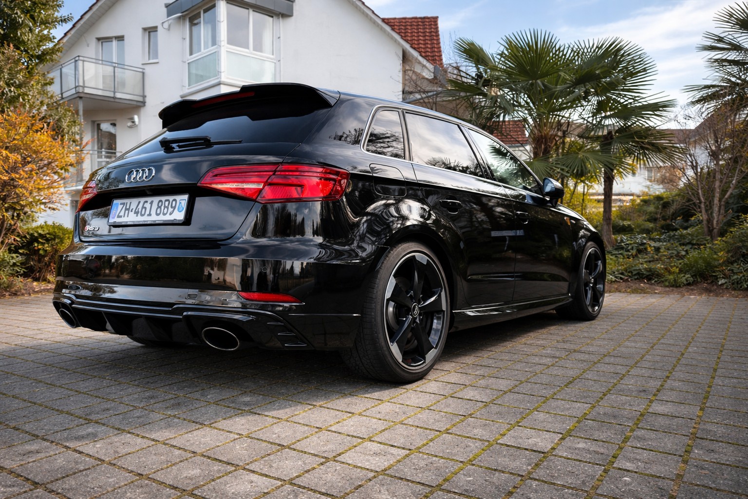 AUDI RS3 Sportback APR 2.5 TSI quattro S-tronic-image-2