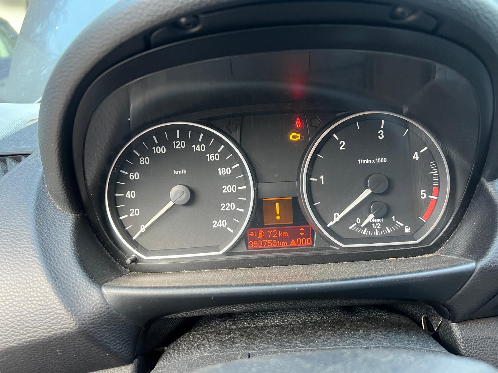 BMW 118d-image-8