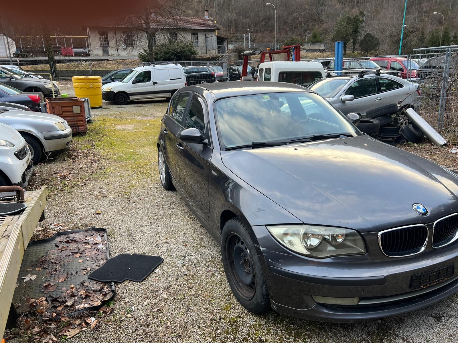 BMW 118d-image-1