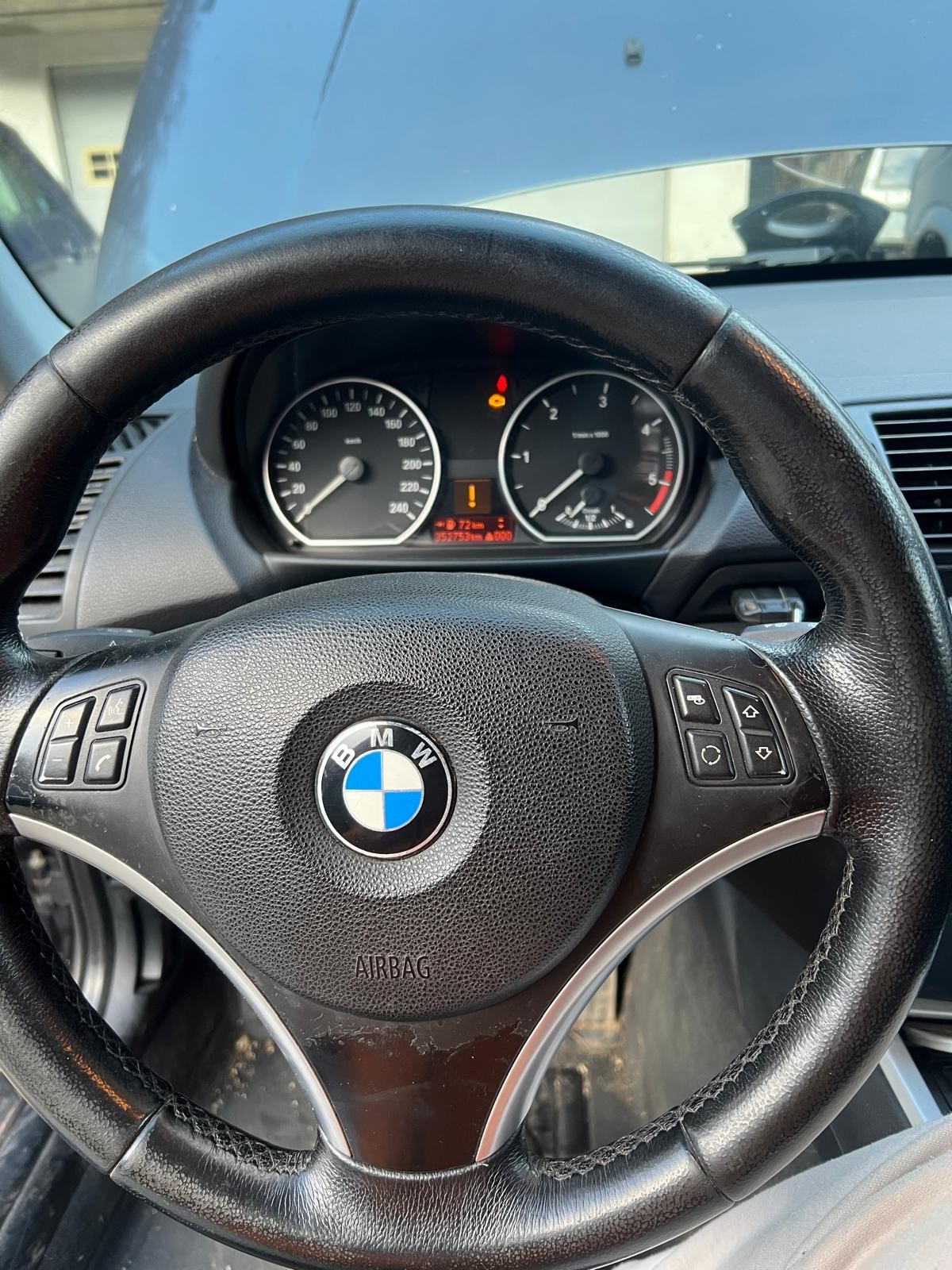 BMW 118d-image-4