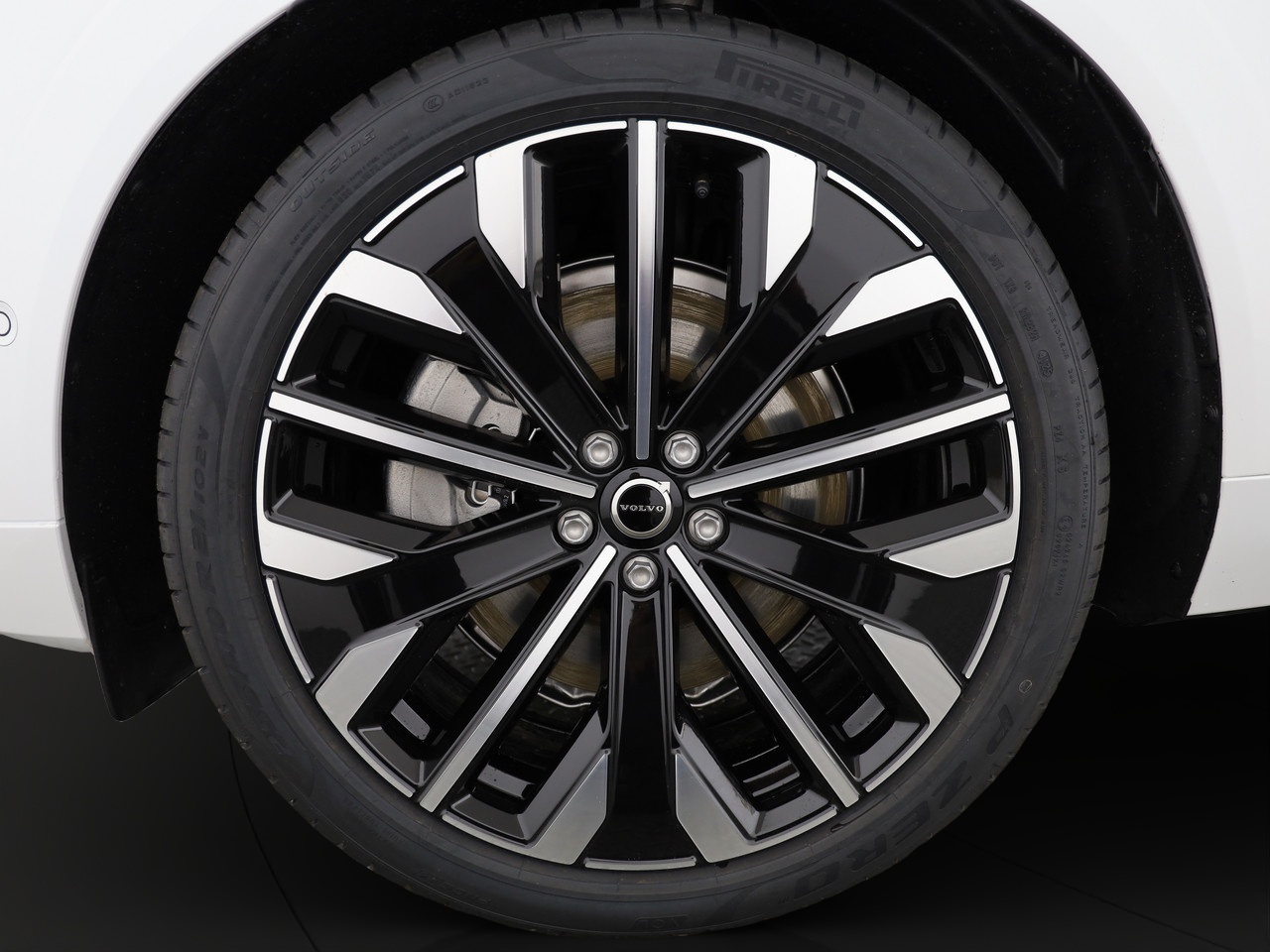 VOLVO XC60 2.0 T8 TE Ultra Dark eAWD-image-4
