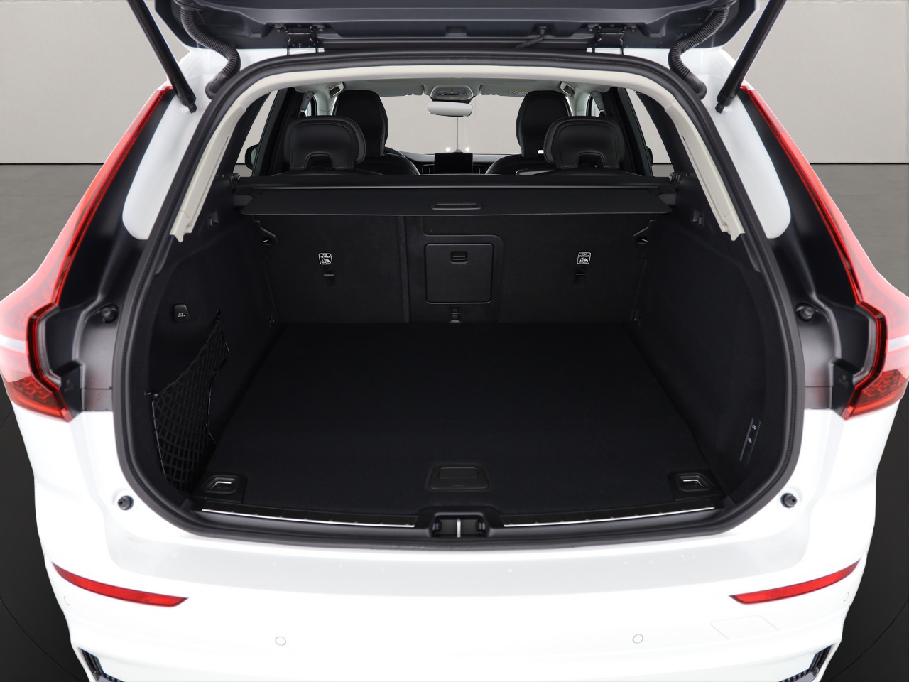 VOLVO XC60 2.0 T8 TE Ultra Dark eAWD-image-3