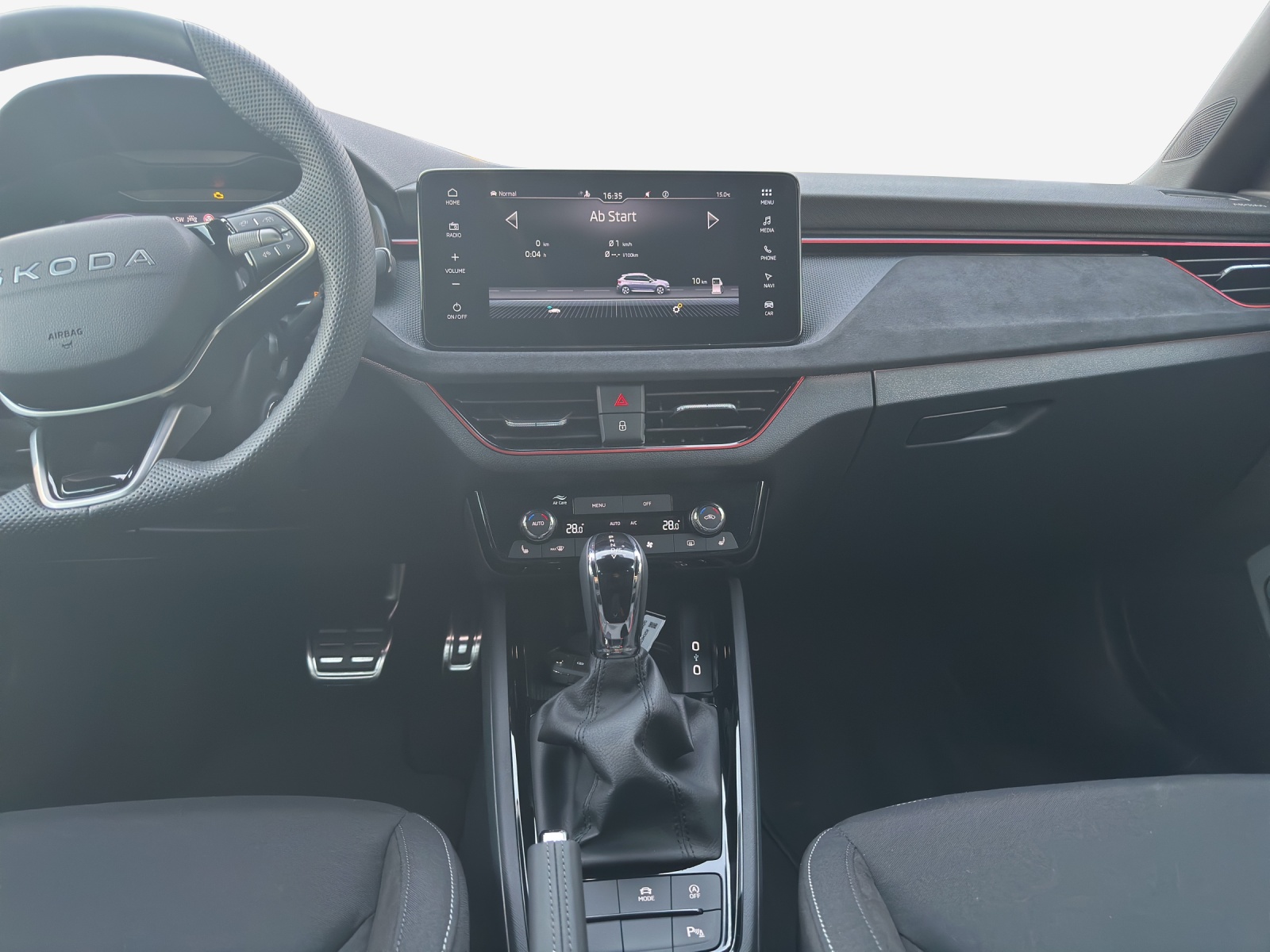 SKODA Kamiq 1.5 TSI Dynamic DSG-image-10