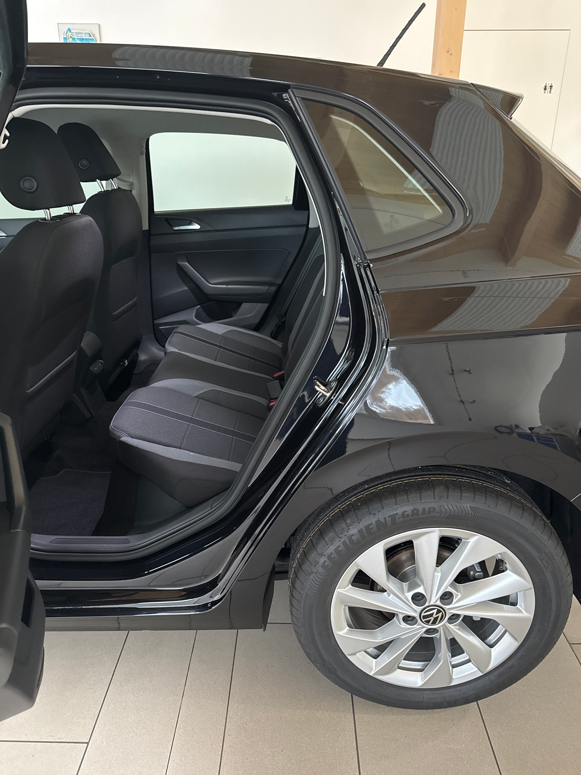 VW Polo 1.0 TSI DSG 115PS Style-image-4