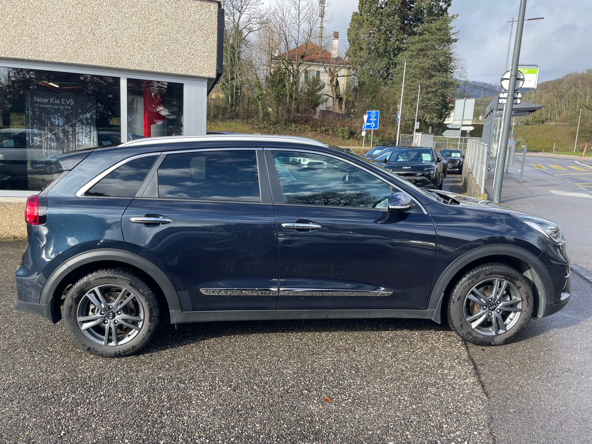 KIA Niro 1.6GDi Plug-in Hybrid DCT-image-1