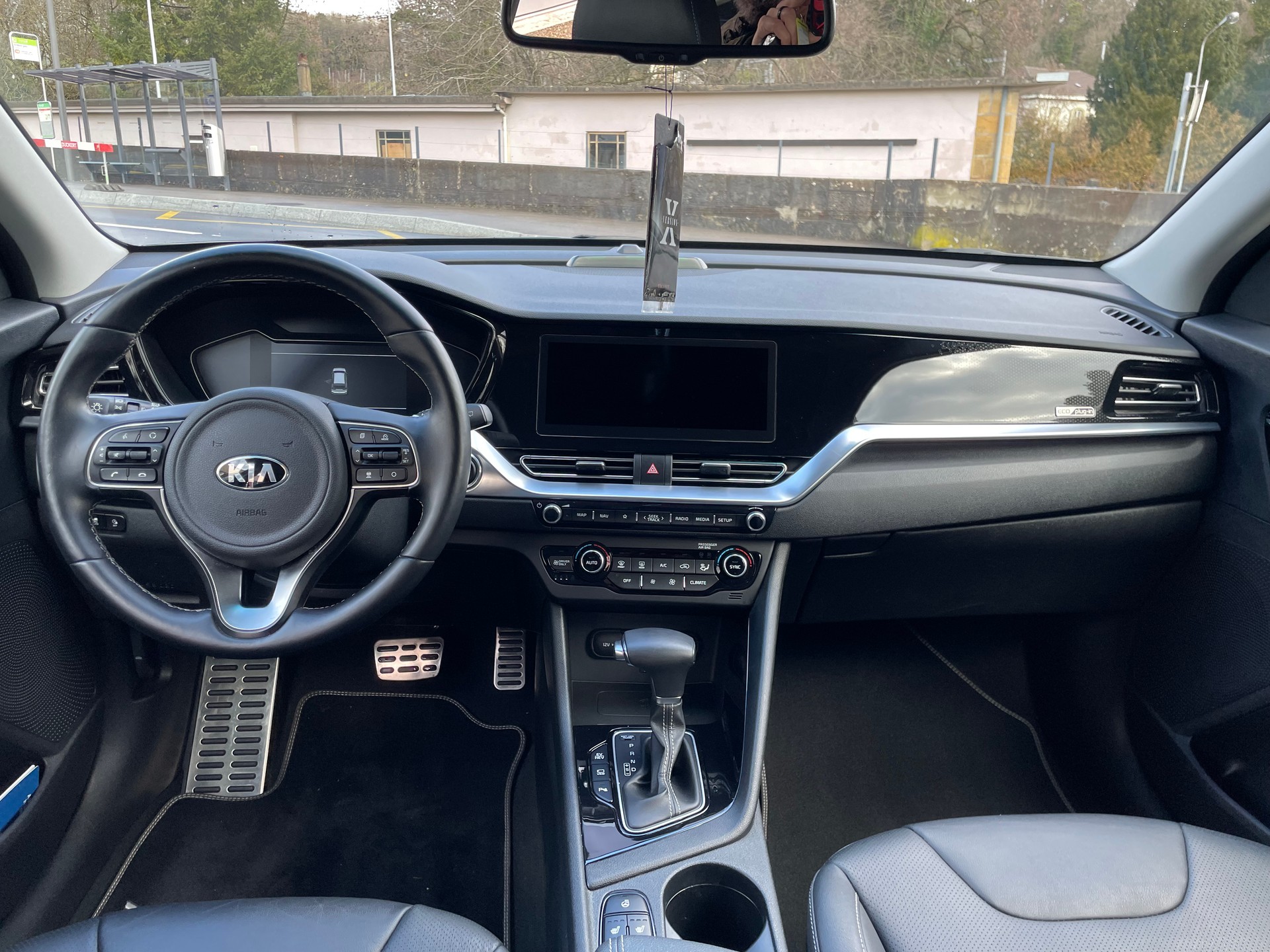 KIA Niro 1.6GDi Plug-in Hybrid DCT-image-8
