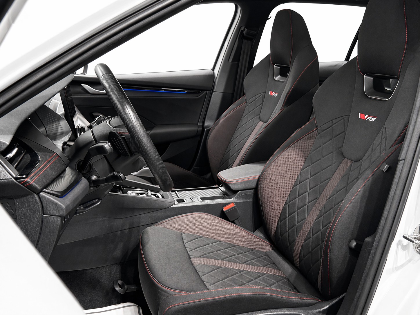 SKODA Octavia Combi 2.0 TSI DSG RS * Facelift * Panorama-Glasdach * Anhängerkupplung *-image-10