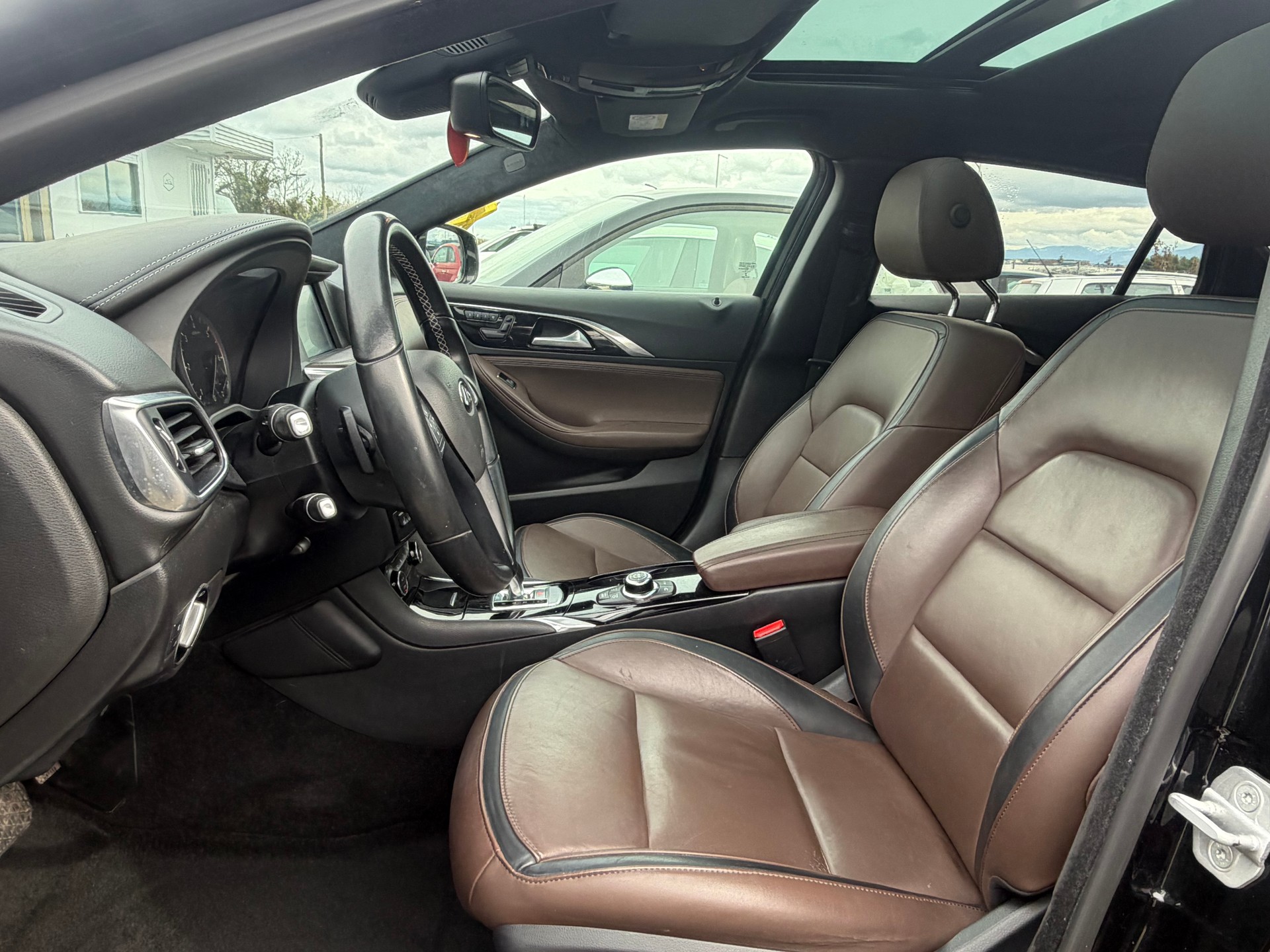 INFINITI QX30 2.2d Luxe Tech DCT AWD-image-13