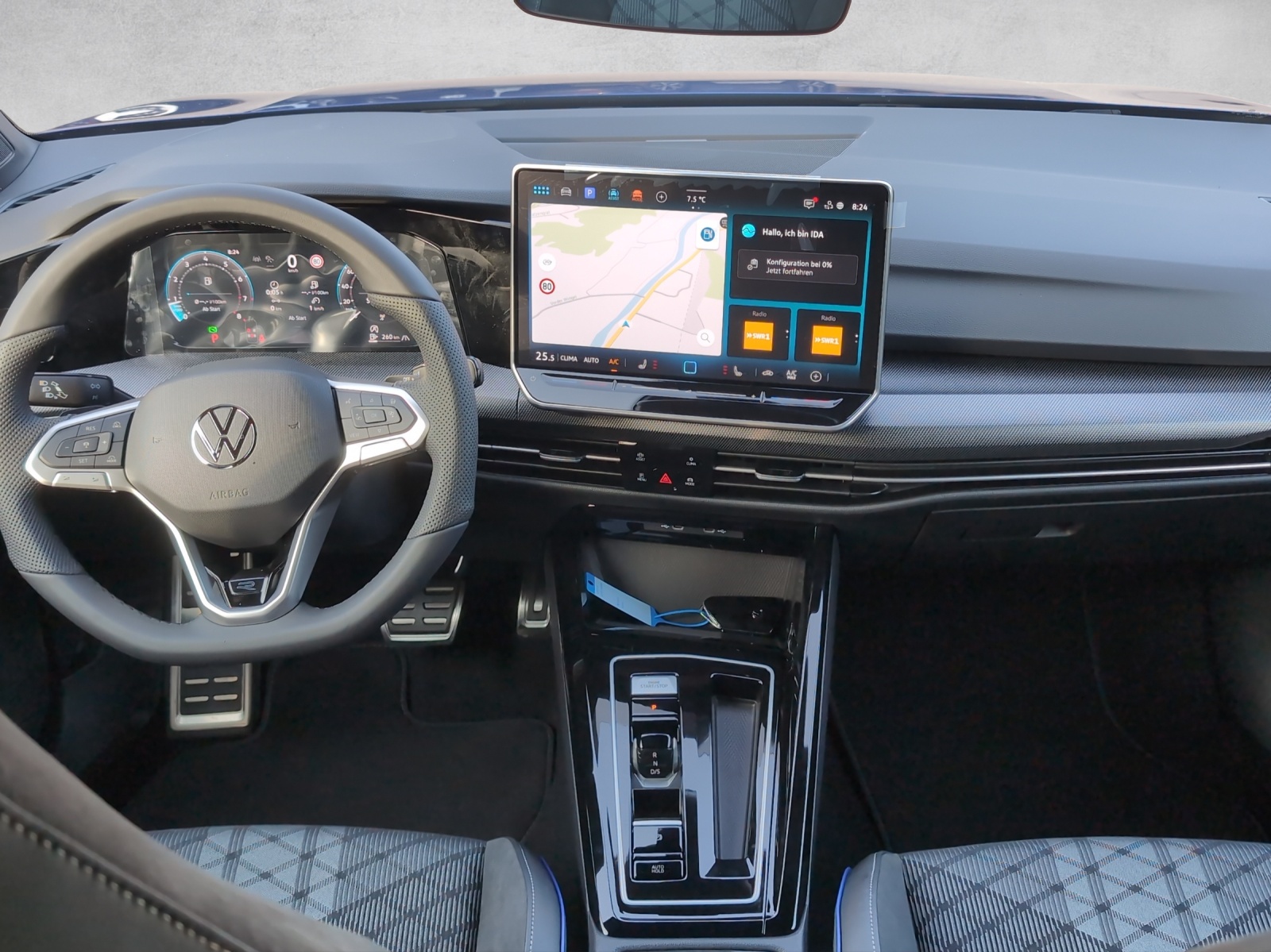 VW Golf R-Line 4 Motion-image-11