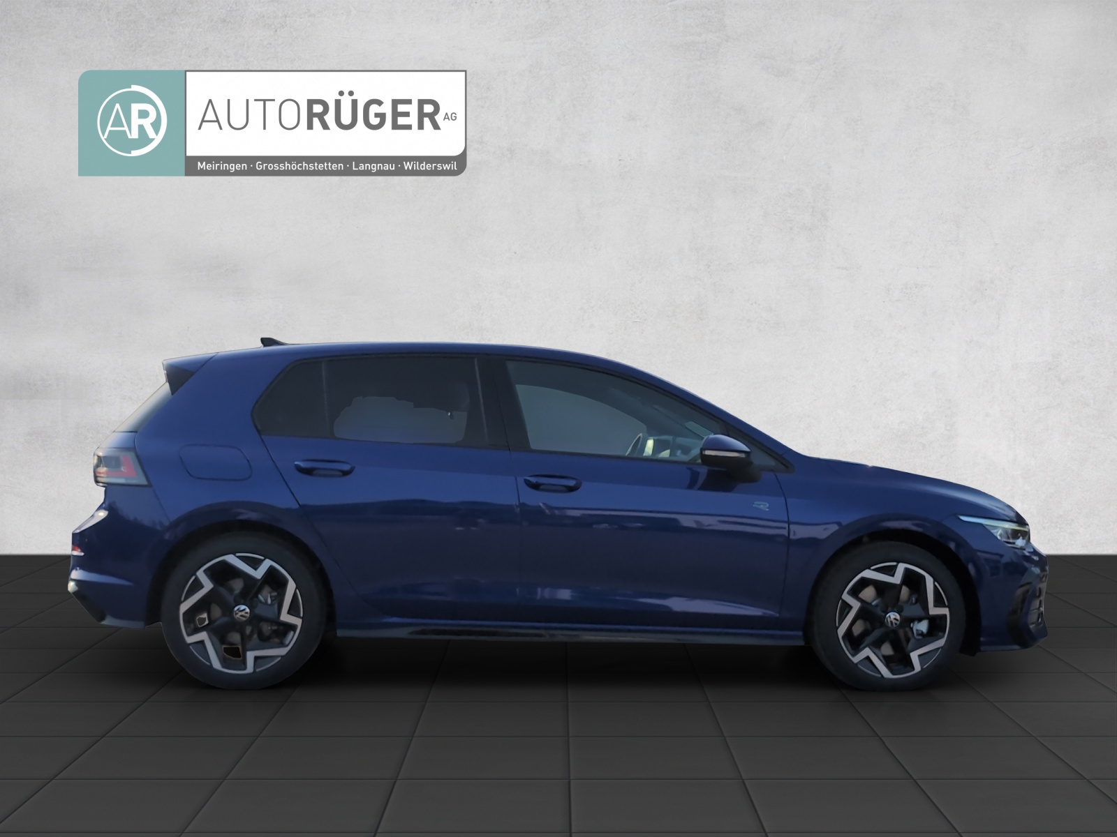 VW Golf R-Line 4 Motion-image-6