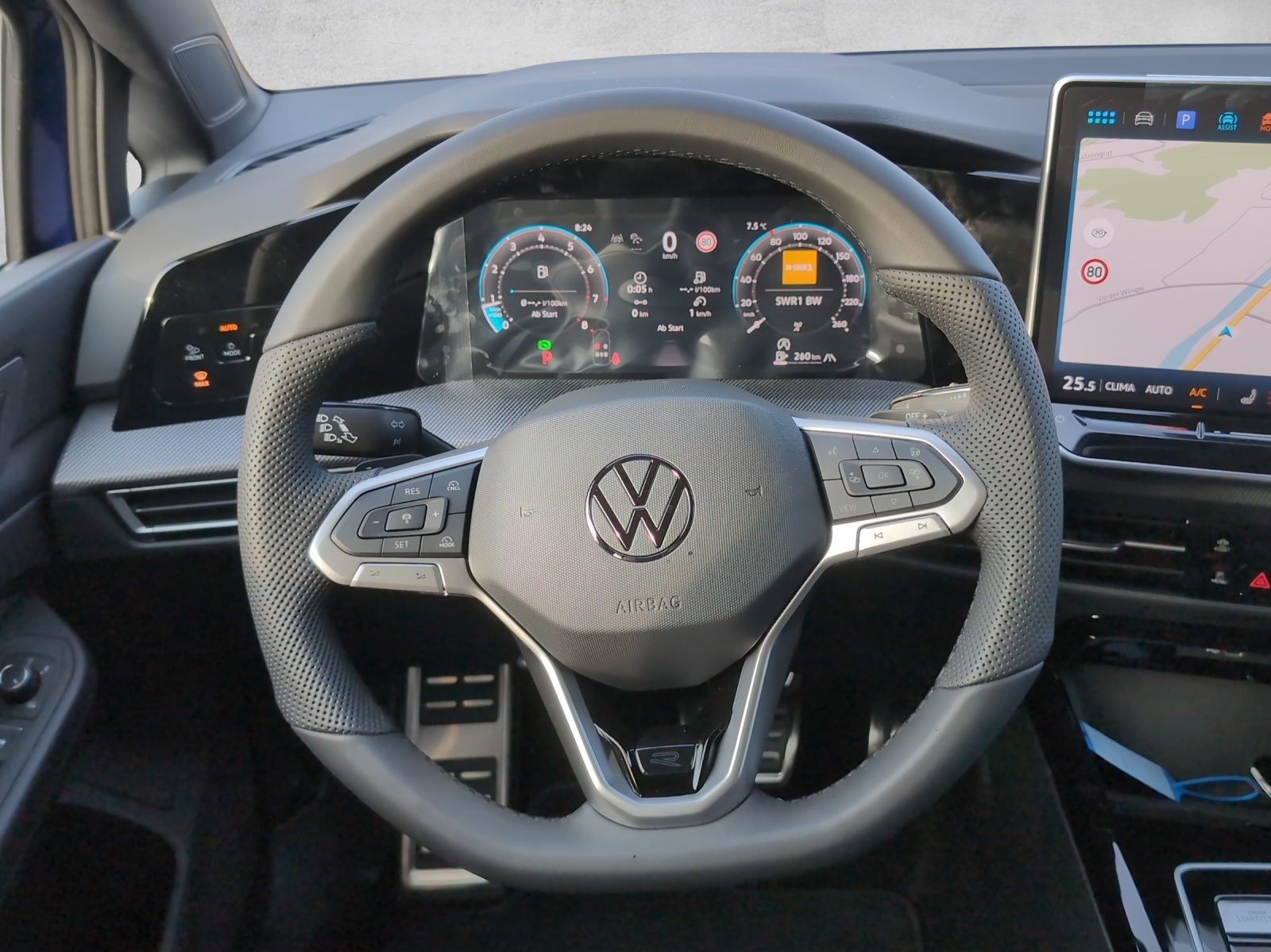 VW Golf R-Line 4 Motion-image-10