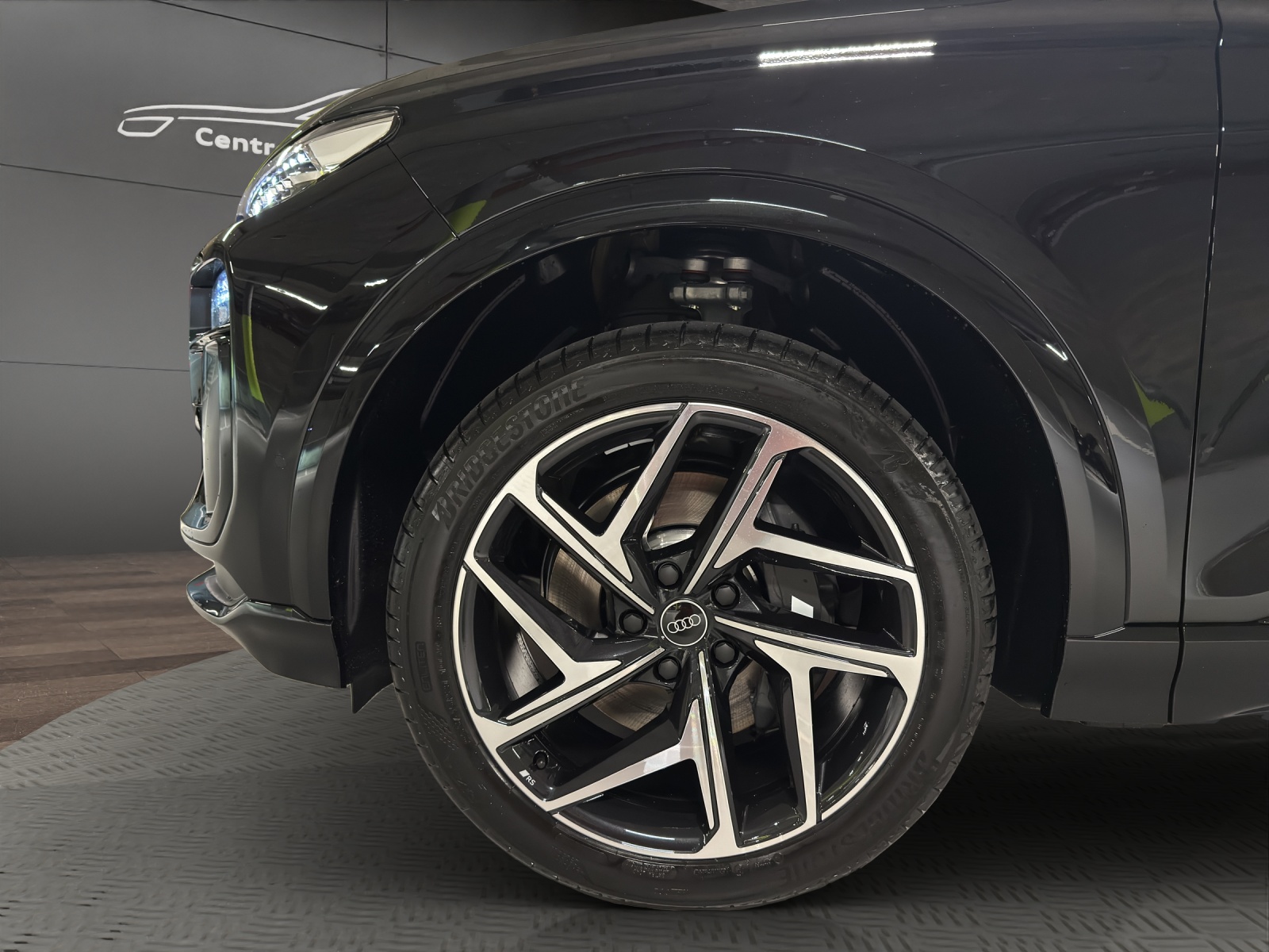 AUDI SQ6 Sportback e-tron quattro-image-16
