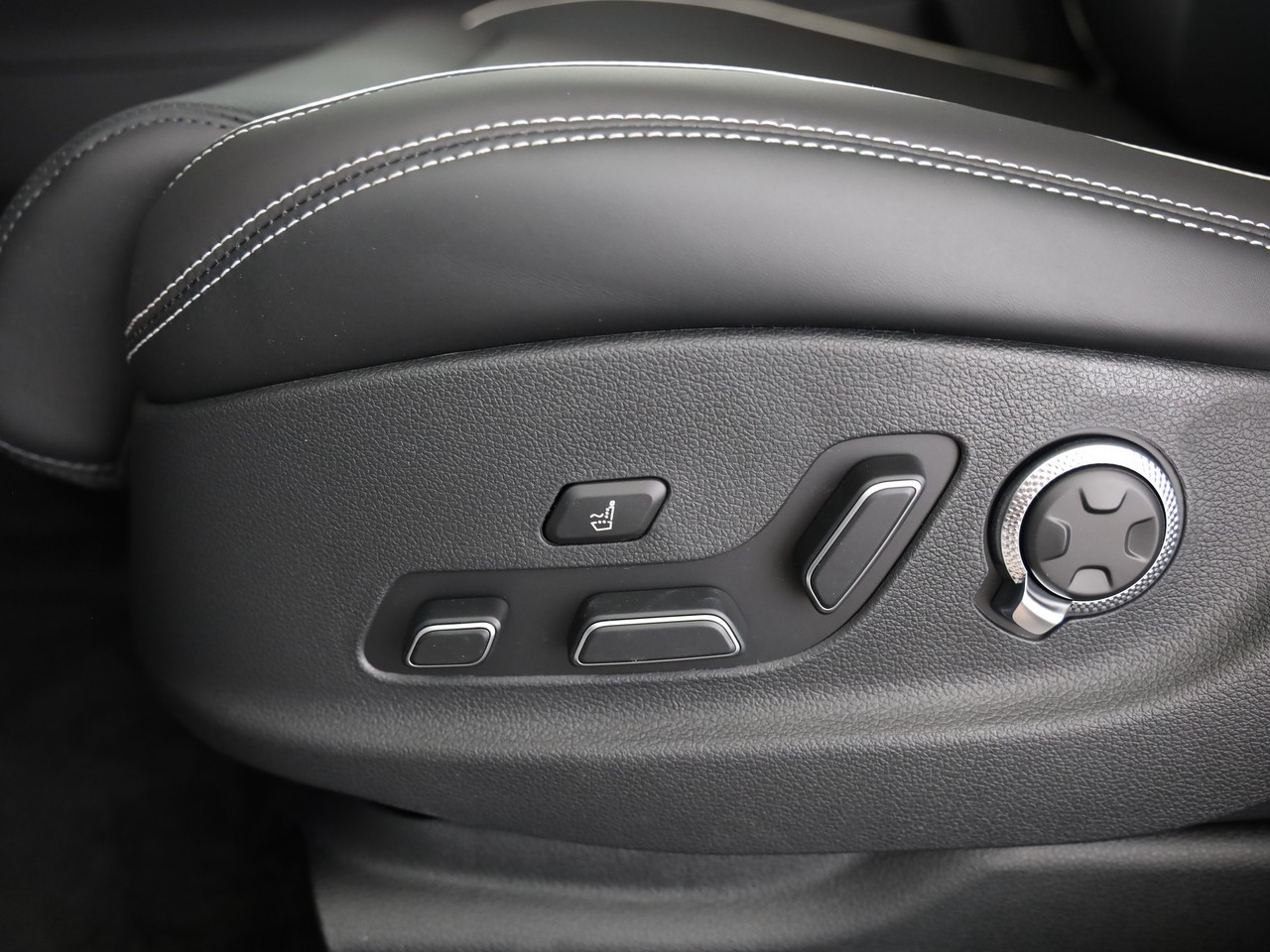 GENESIS GV70 Electrified Sport kWh 77,4 AWD-image-7
