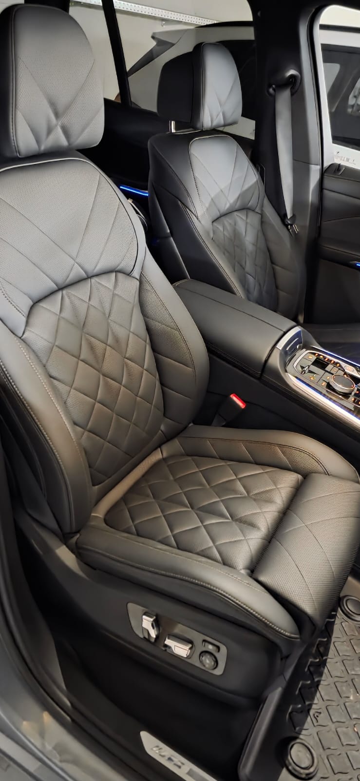 BMW X5 xDrive 48V 30d M Sport Pro Steptronic-image-19