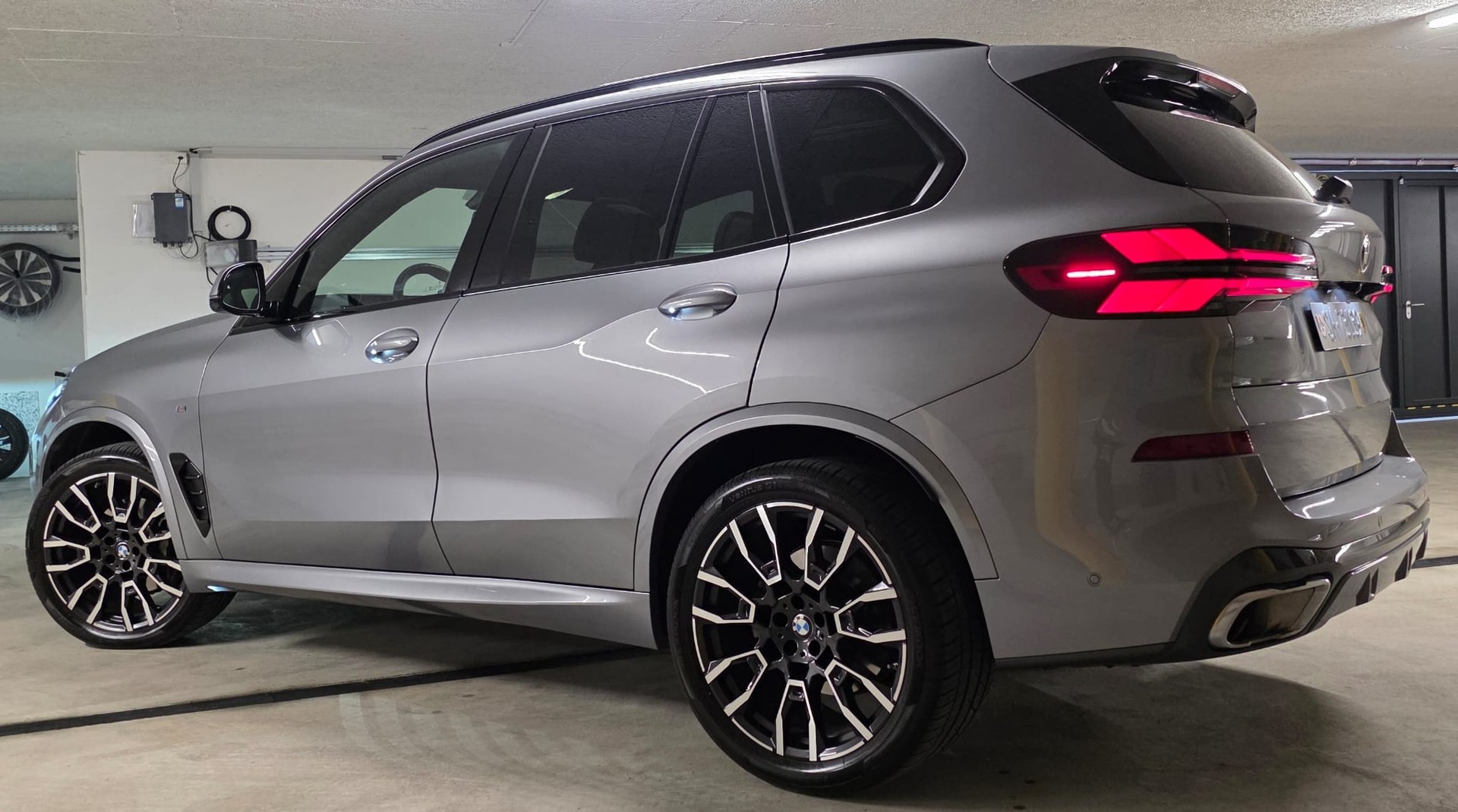 BMW X5 xDrive 48V 30d M Sport Pro Steptronic-image-2