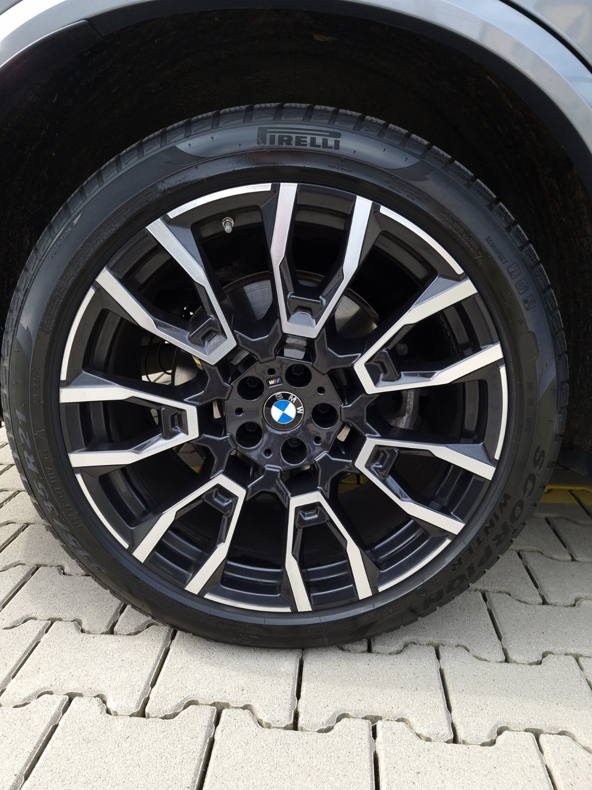 BMW X5 xDrive 48V 30d M Sport Pro Steptronic-image-16