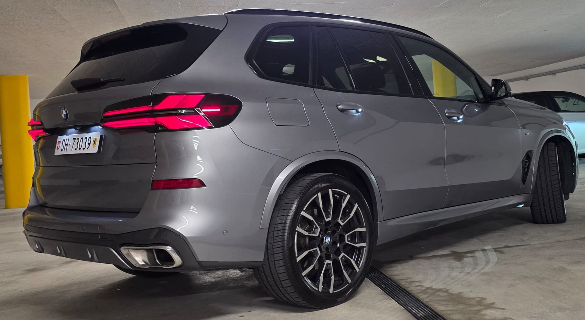 BMW X5 xDrive 48V 30d M Sport Pro Steptronic-image-3