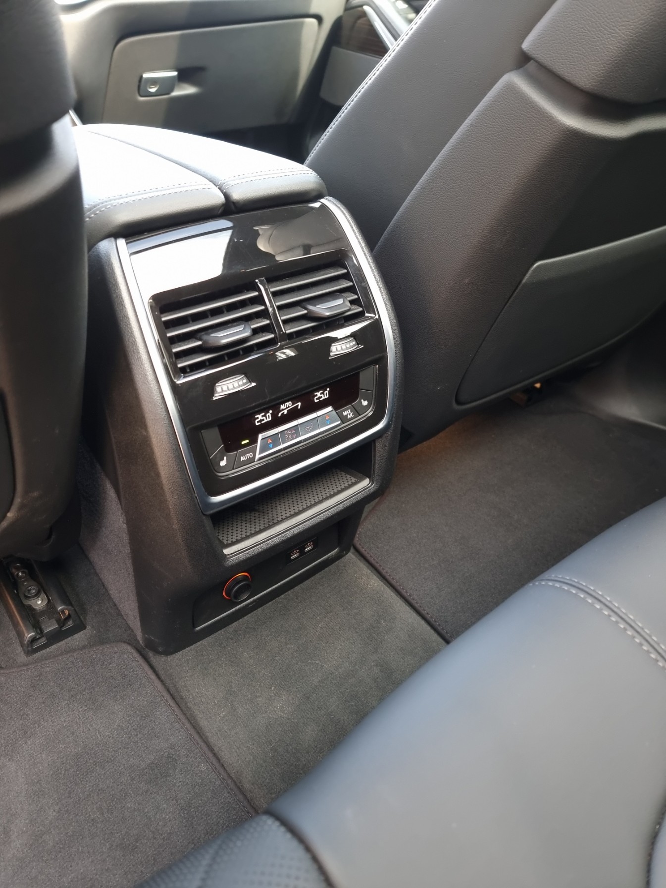 BMW X5 xDrive 48V 30d M Sport Pro Steptronic-image-10