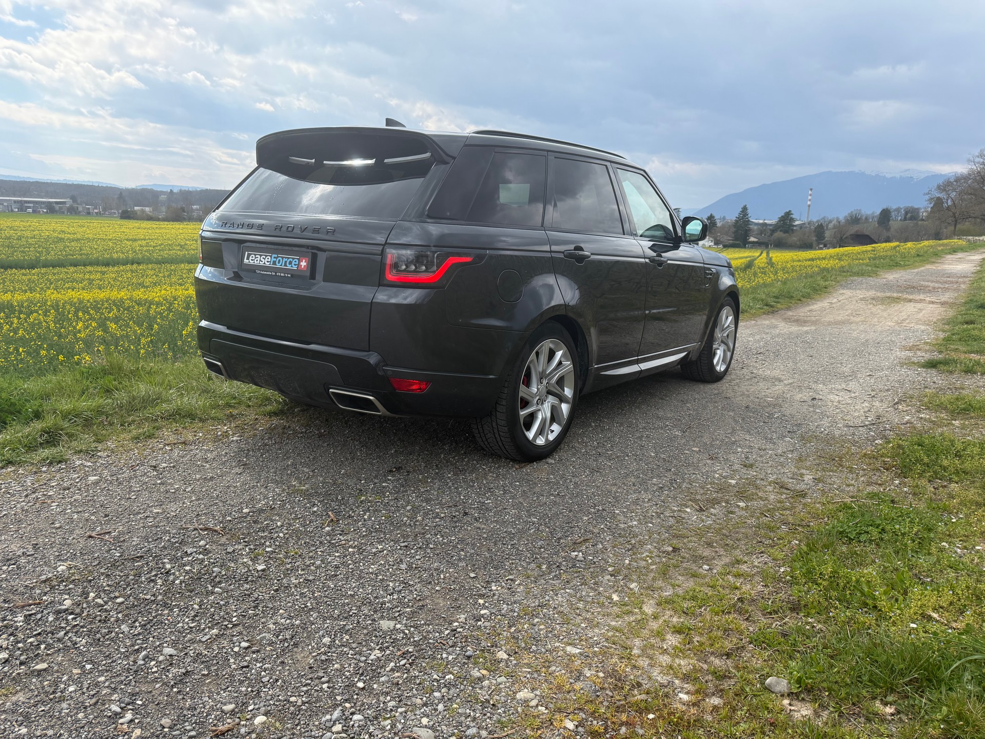 LAND ROVER Range Rover Sport P400e 2.0 I4 PHEV HSE Dynamic Aut.-image-2