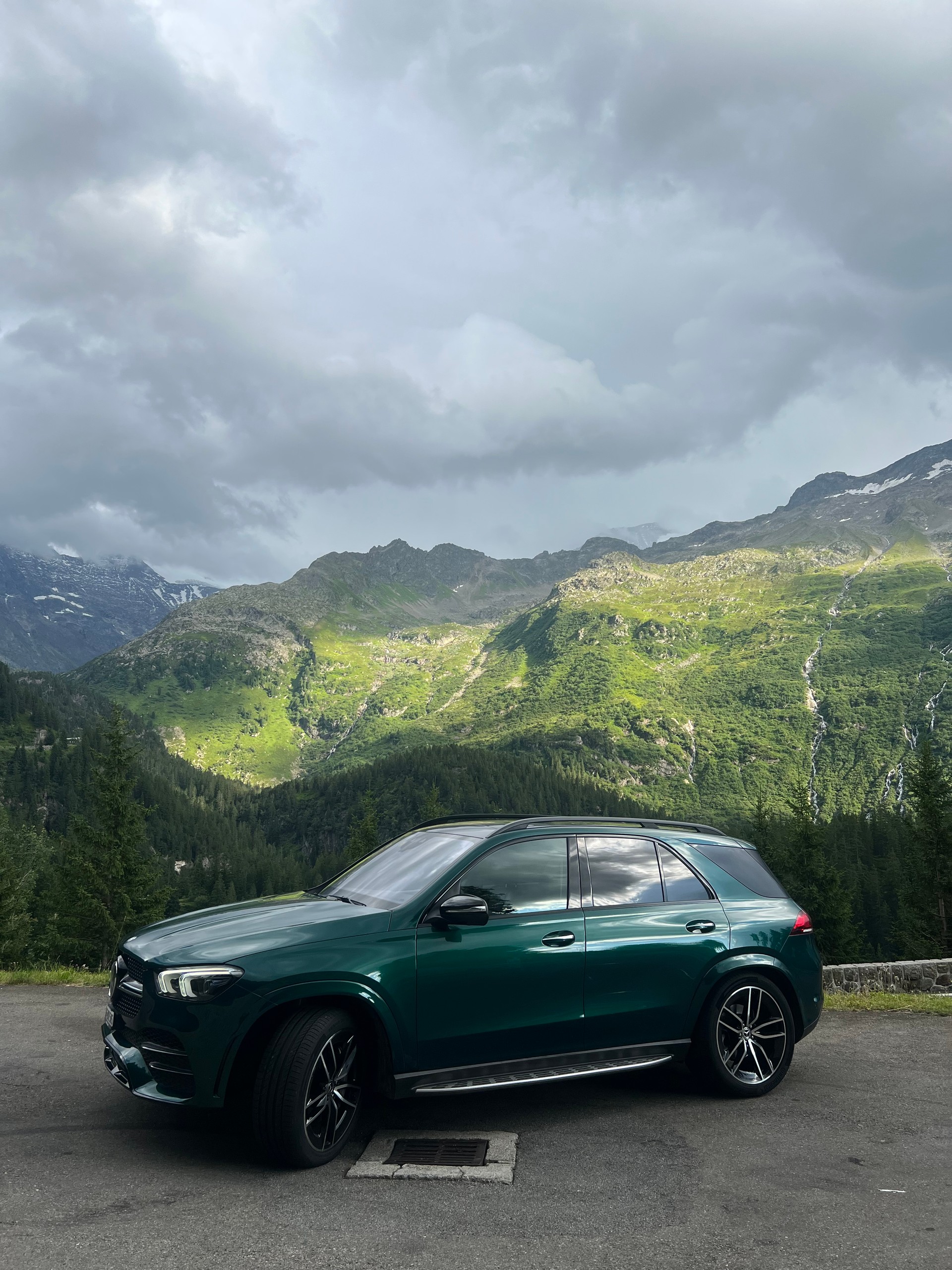 MERCEDES-BENZ GLE 400 d 4Matic AMG Line 9G-Tronic-image-2