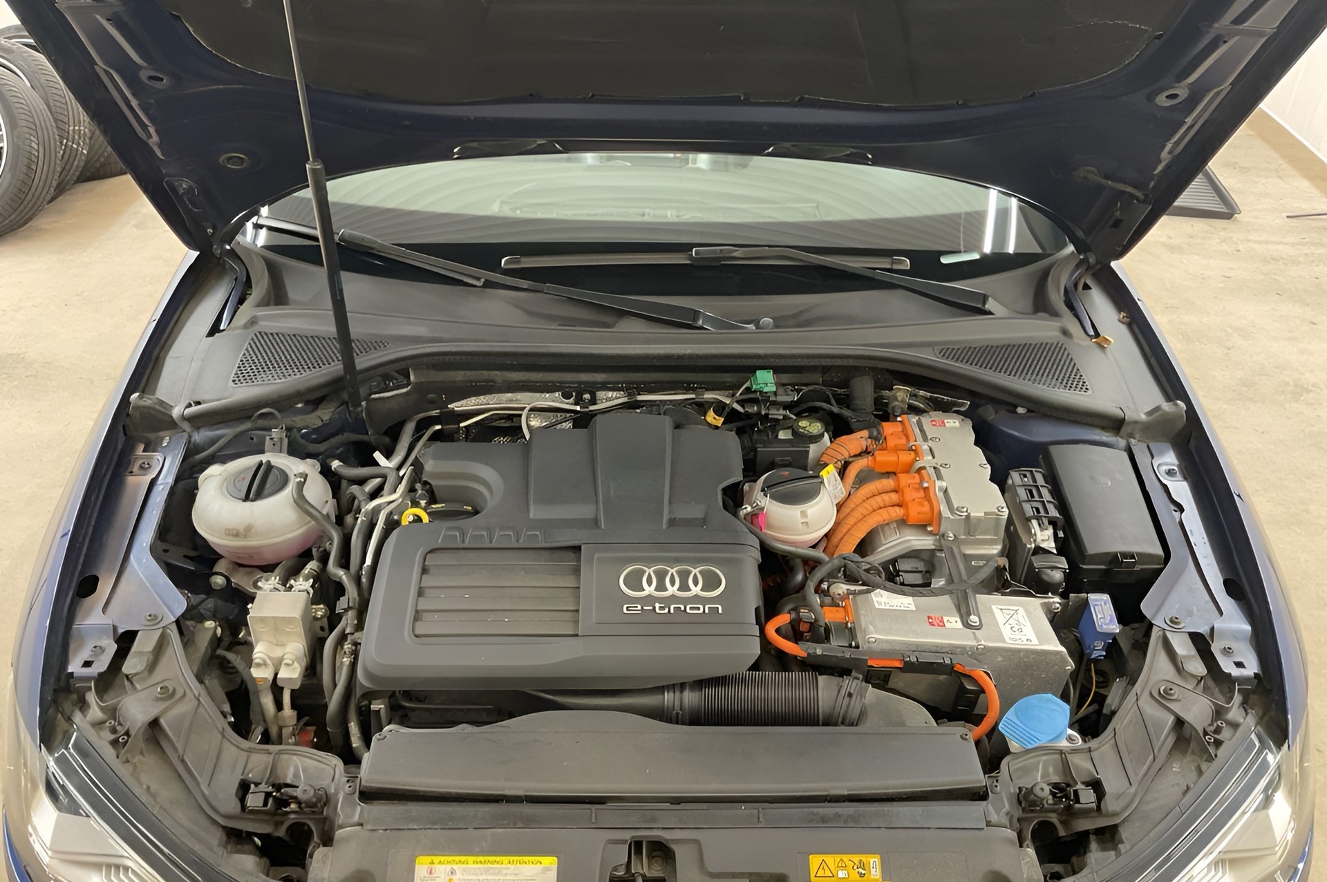 AUDI A3 Sportback 1.4 e-tron Ambition S-tronic-image-7
