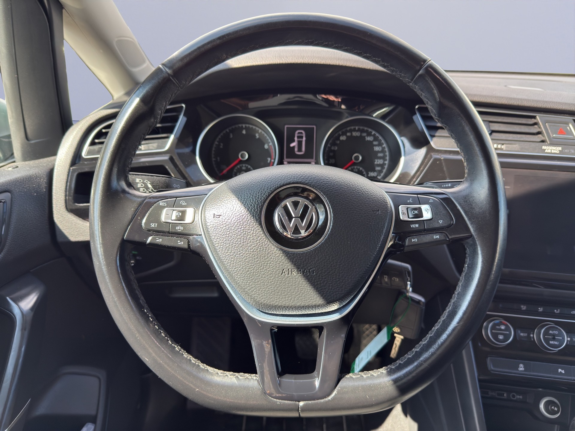 VW Touran 1.5 TSI EVO Highline DSG-image-11