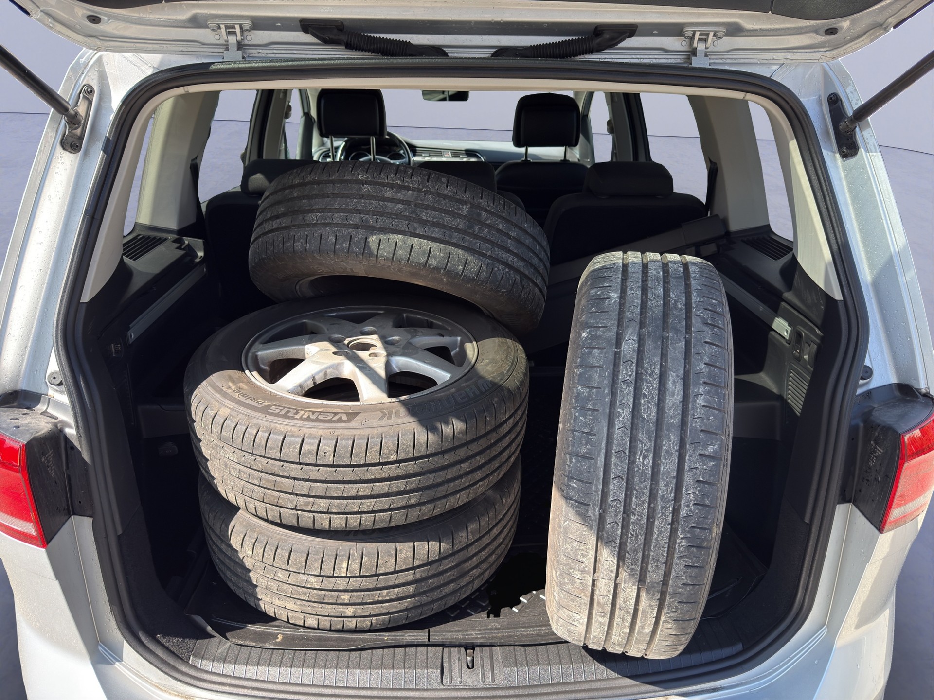 VW Touran 1.5 TSI EVO Highline DSG-image-13