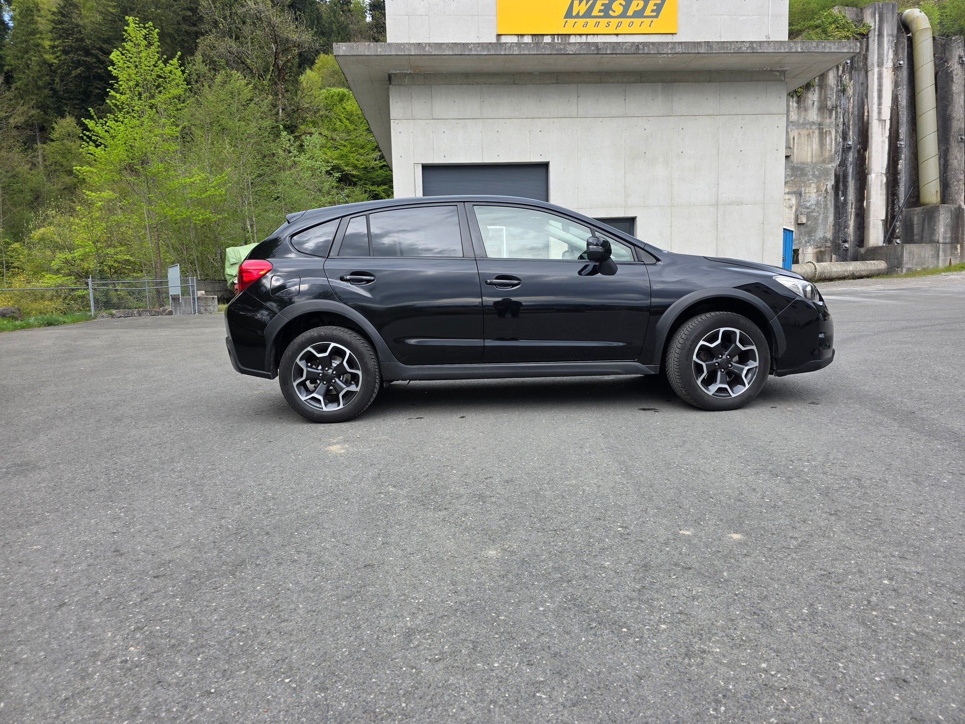 SUBARU XV 2.0 Swiss Three AWD CVT-image-10