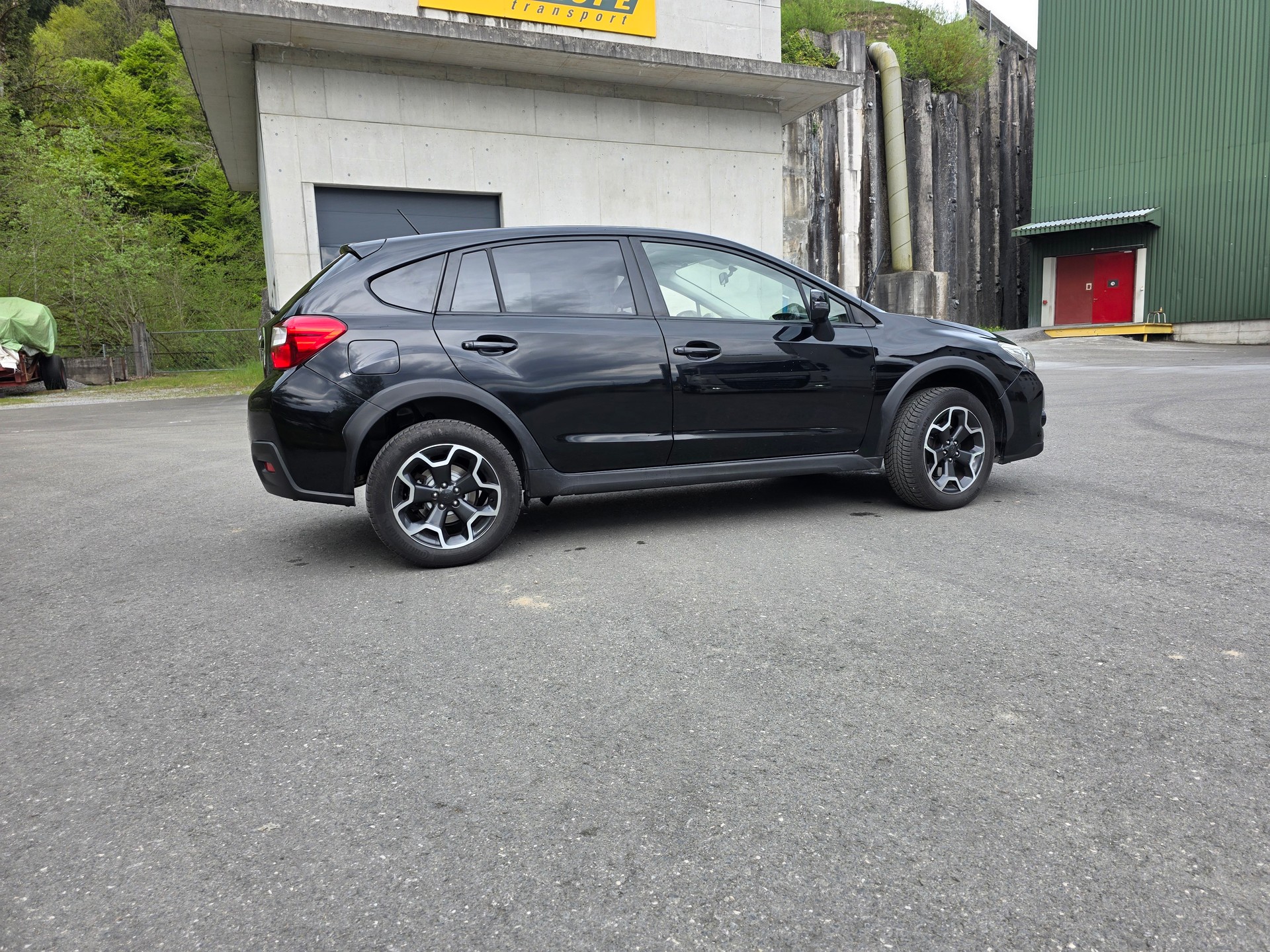 SUBARU XV 2.0 Swiss Three AWD CVT-image-12