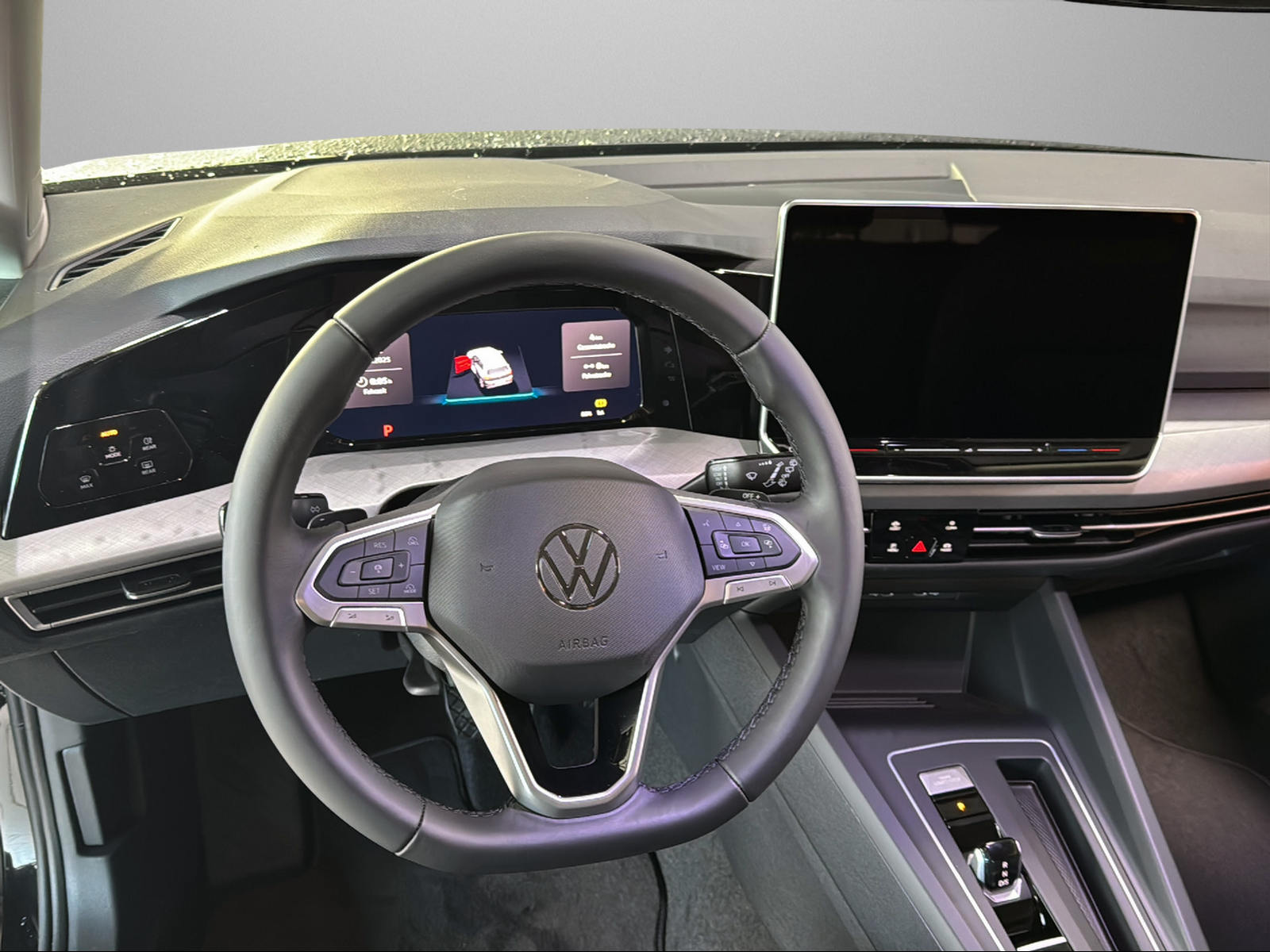 VW Golf 1.5 TSI PHEV Life-image-7