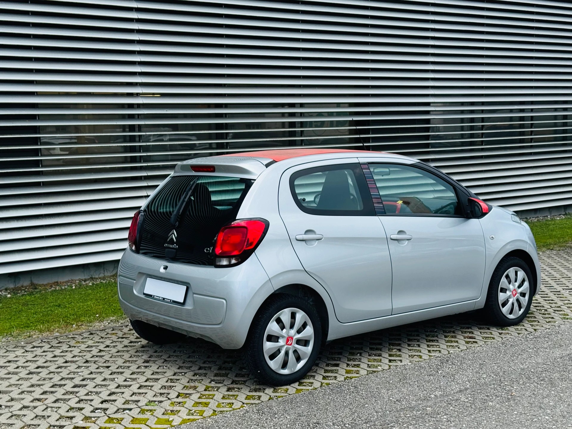 CITROEN C1 1.0 VTi Feel Edition Airscape Cabriolet-image-7