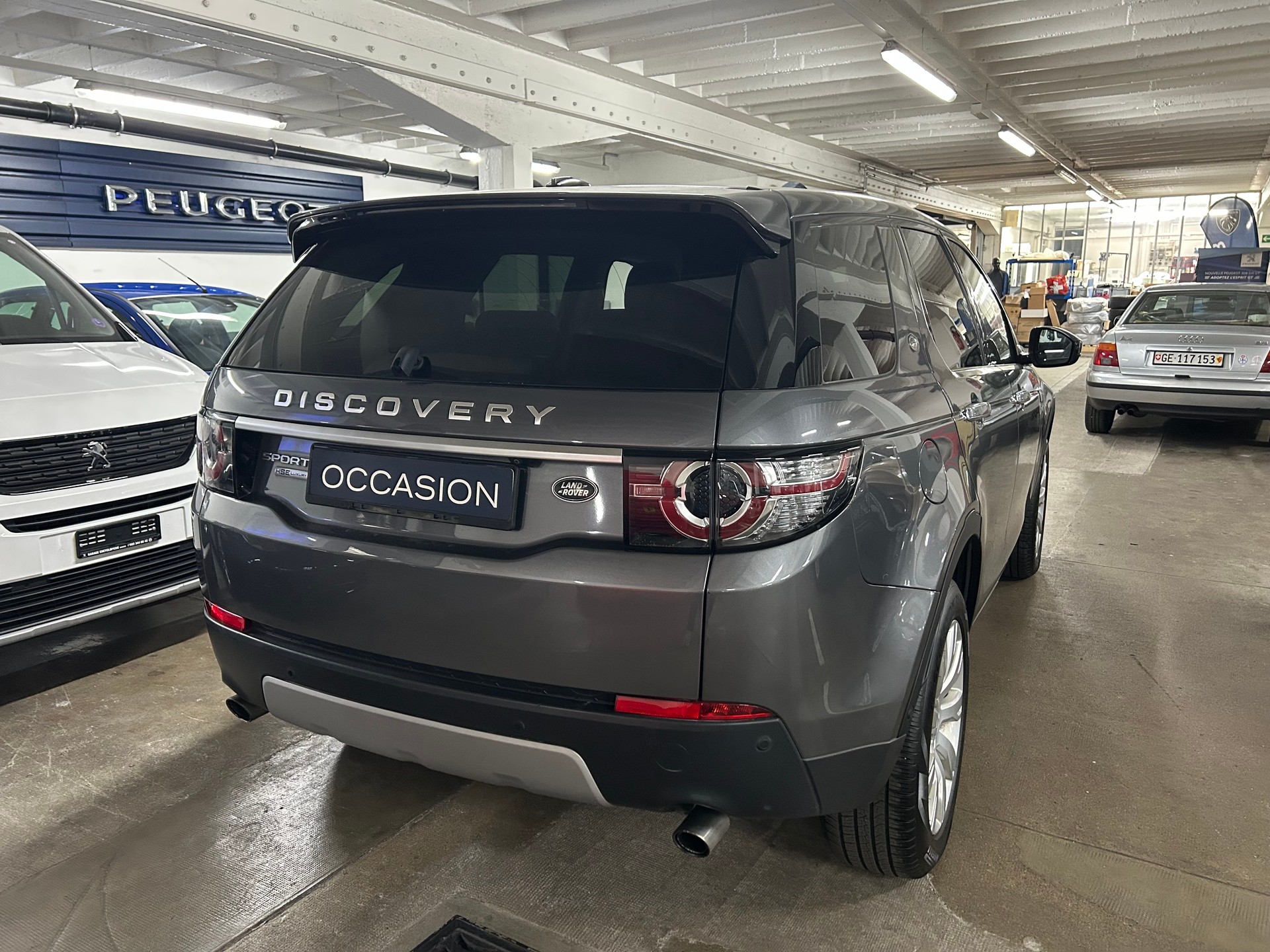 LAND ROVER Discovery Sport 2.0 Si4 HSE Luxury AT9-image-1