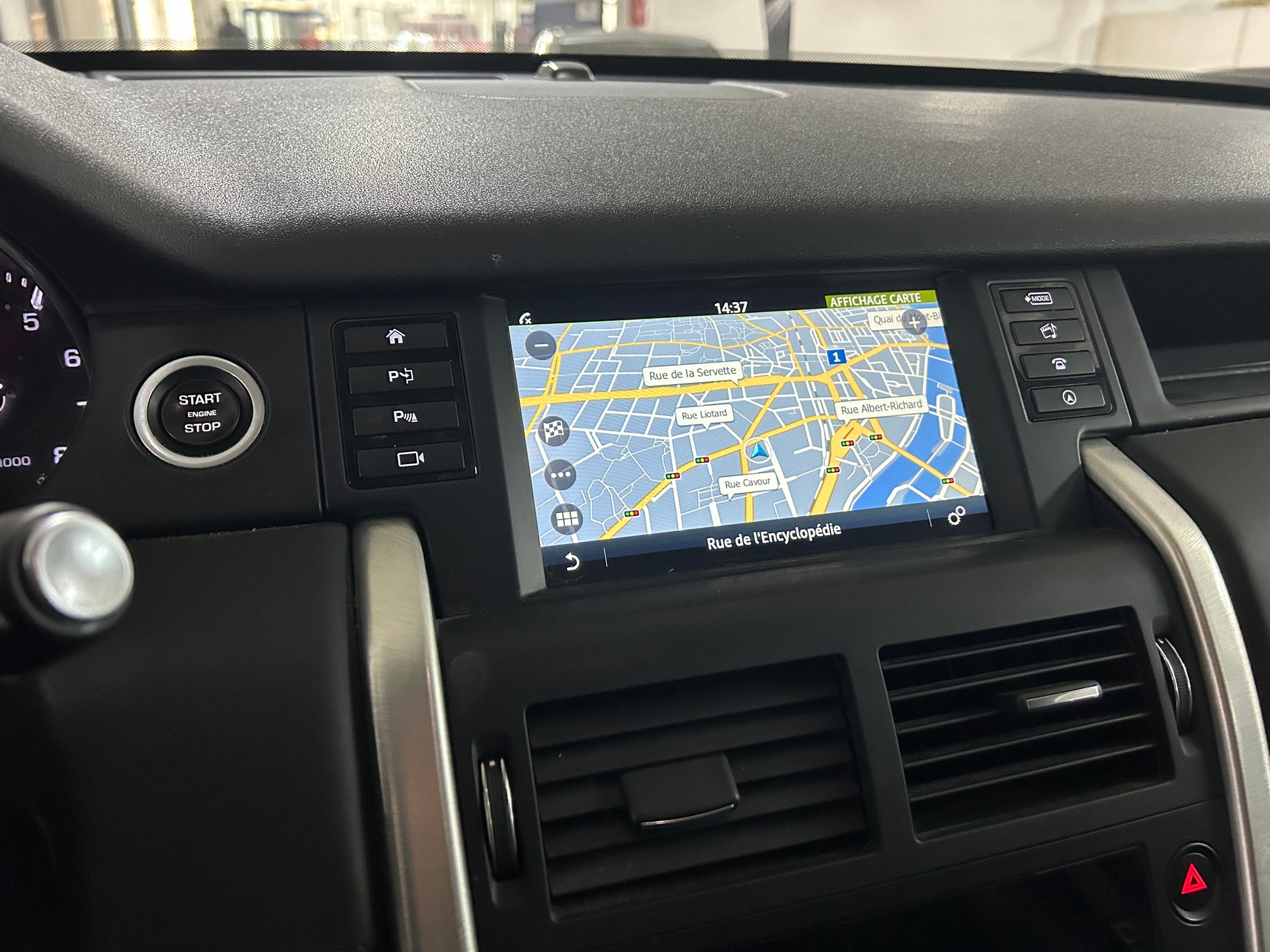 LAND ROVER Discovery Sport 2.0 Si4 HSE Luxury AT9-image-6