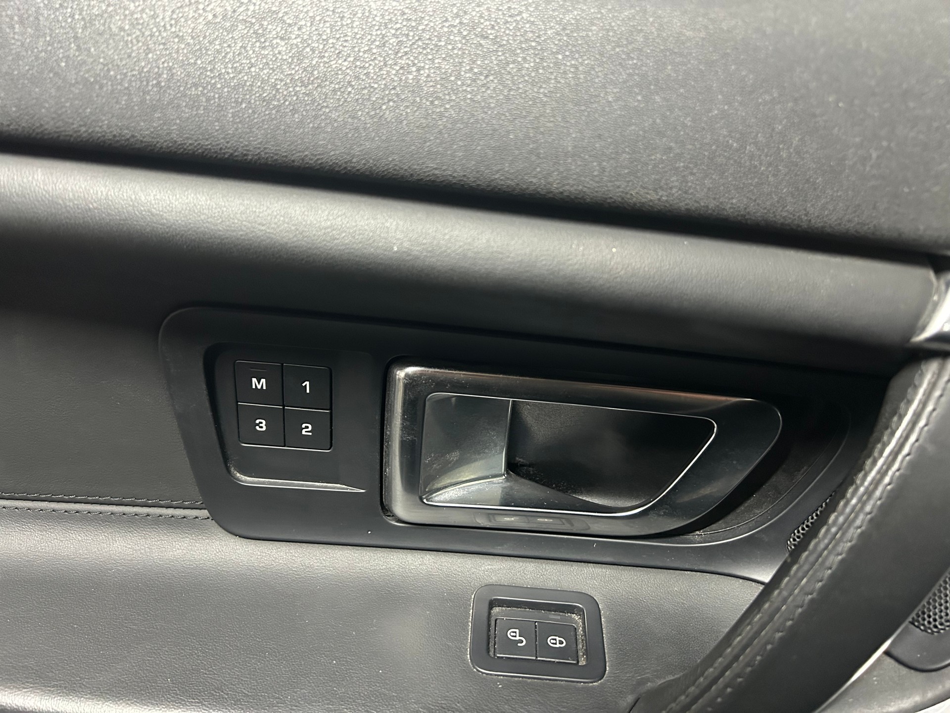 LAND ROVER Discovery Sport 2.0 Si4 HSE Luxury AT9-image-7