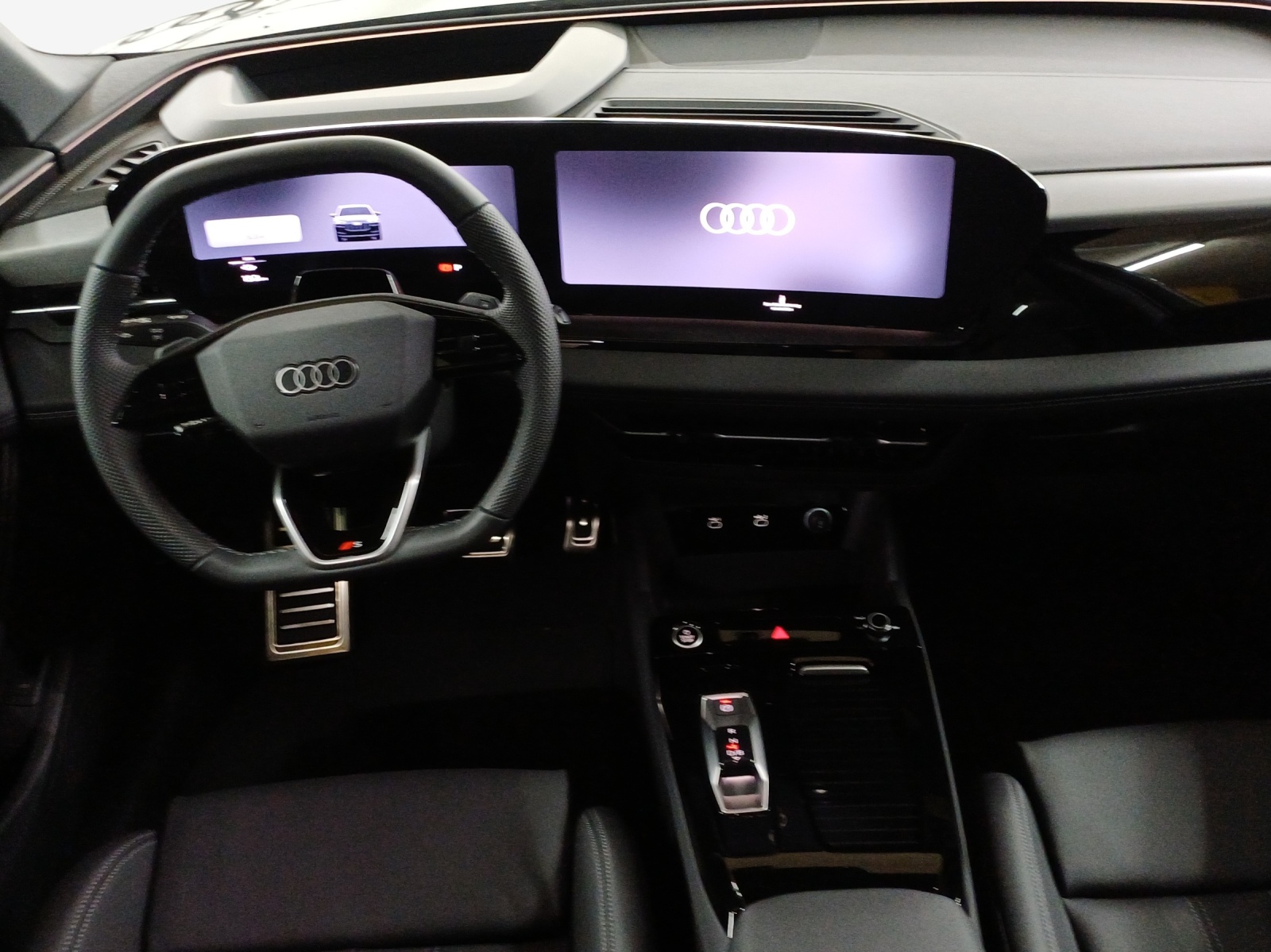 AUDI Q6 e-tron quattro-image-8