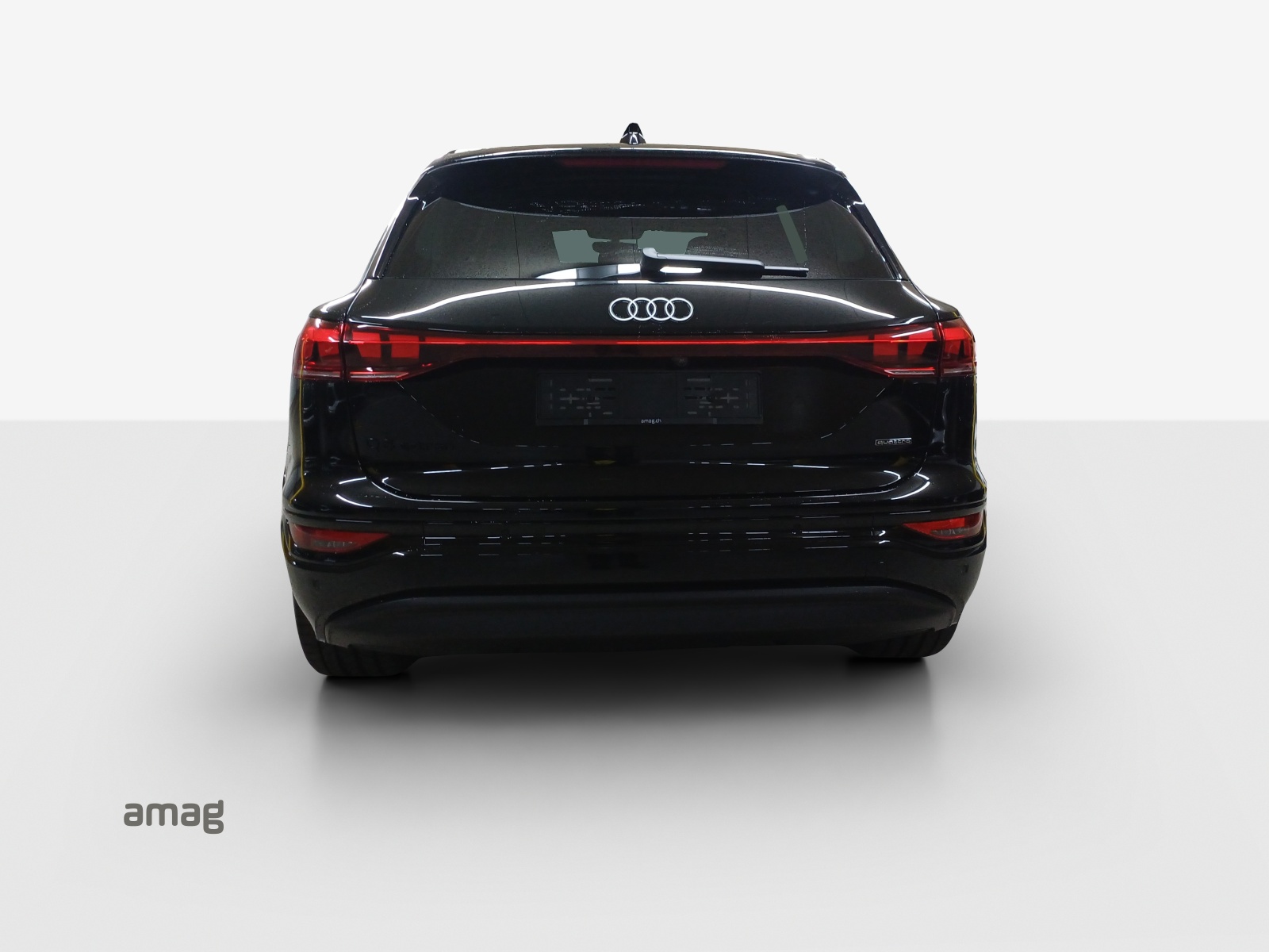 AUDI Q6 e-tron quattro-image-3