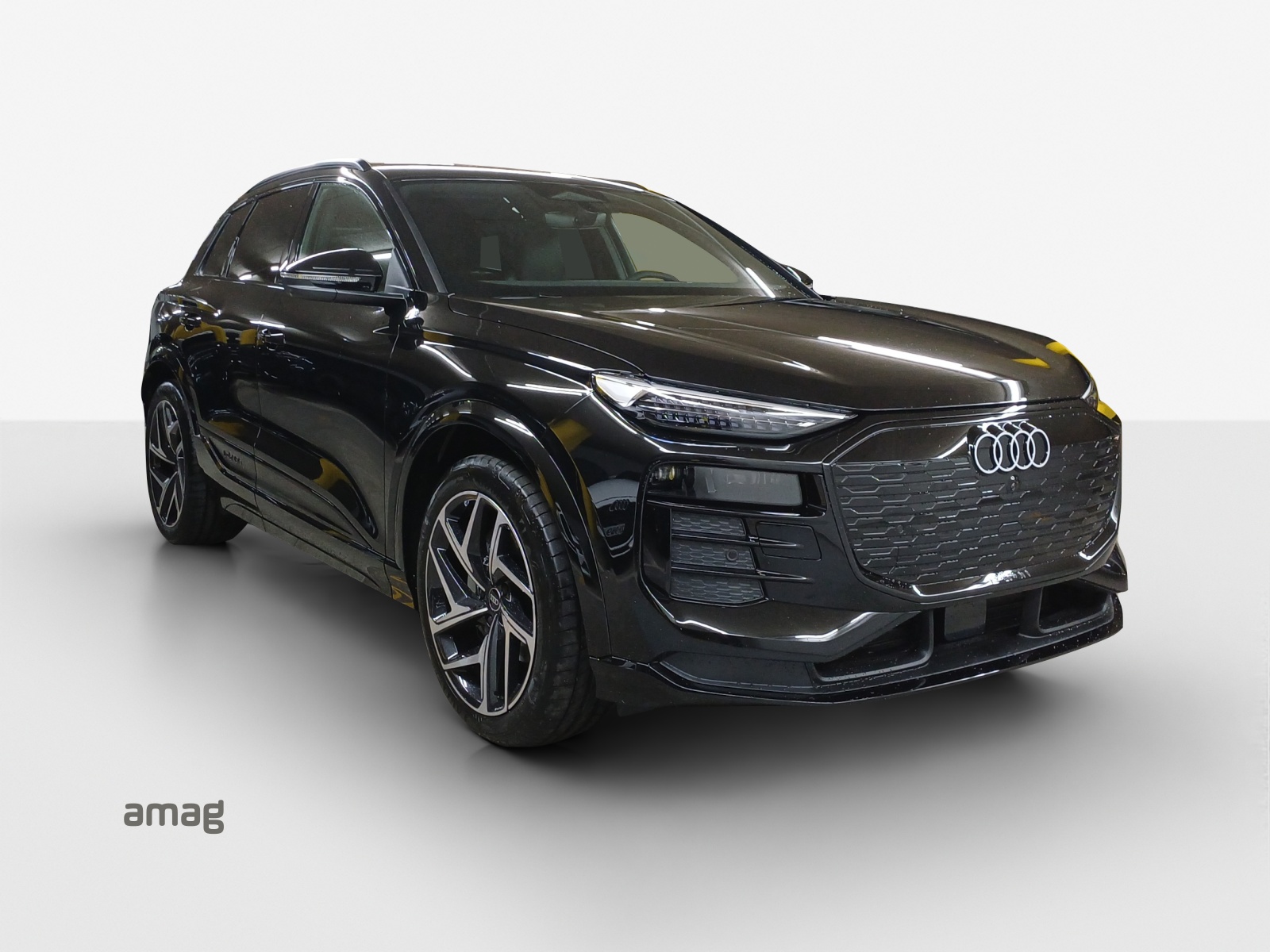 AUDI Q6 e-tron quattro-image-5