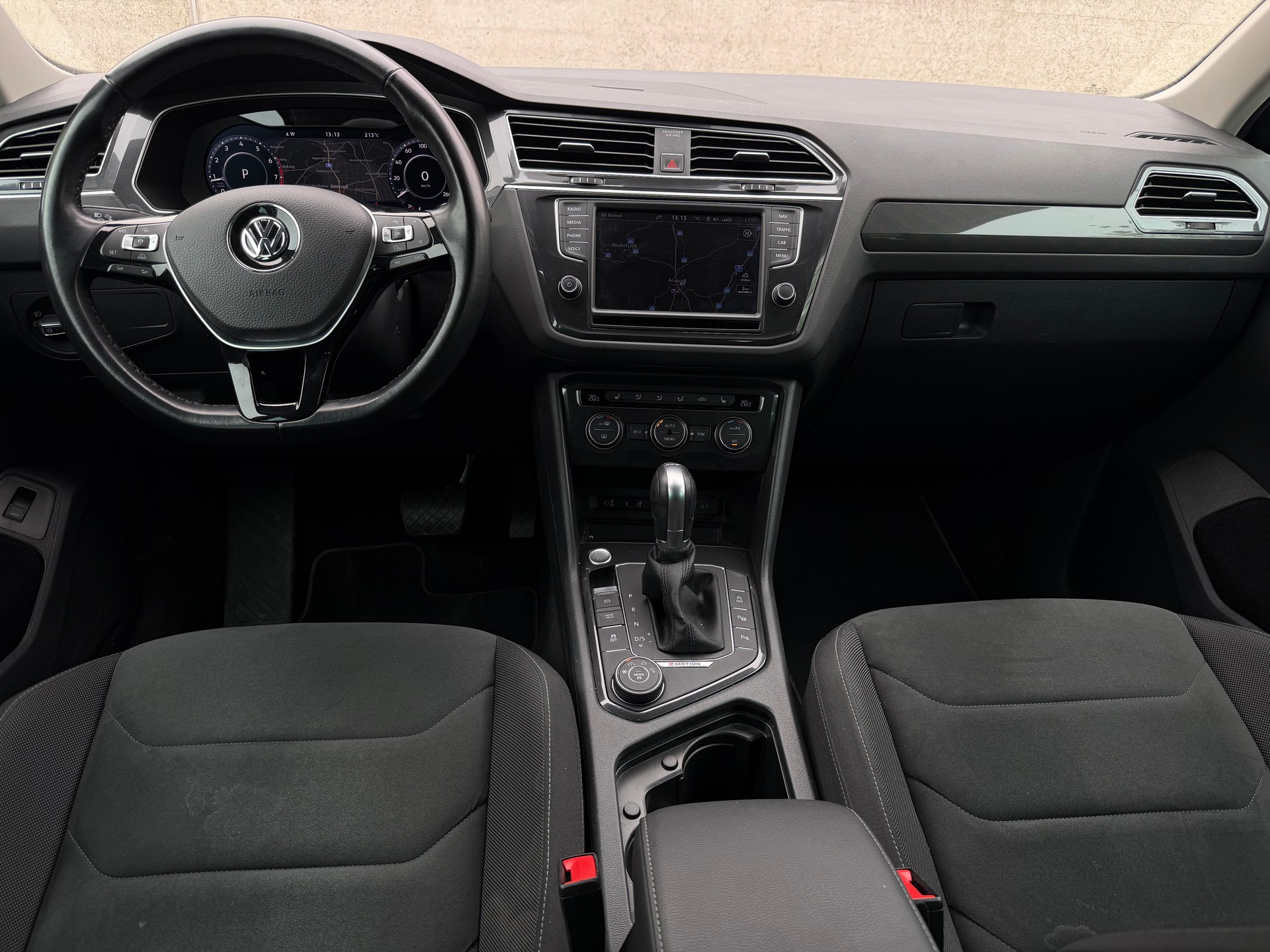 VW Tiguan 2.0TSI Comfortline 4Motion DSG-image-8