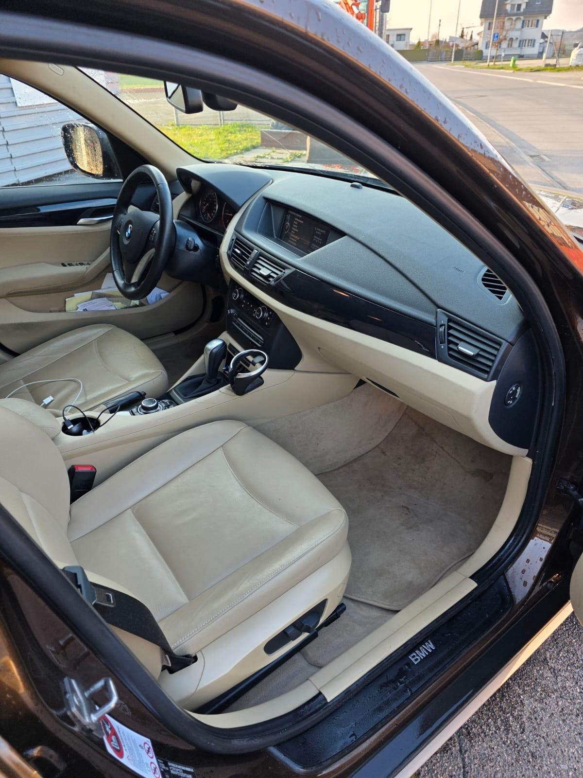 BMW X1 xDrive 20d Steptronic-image-7